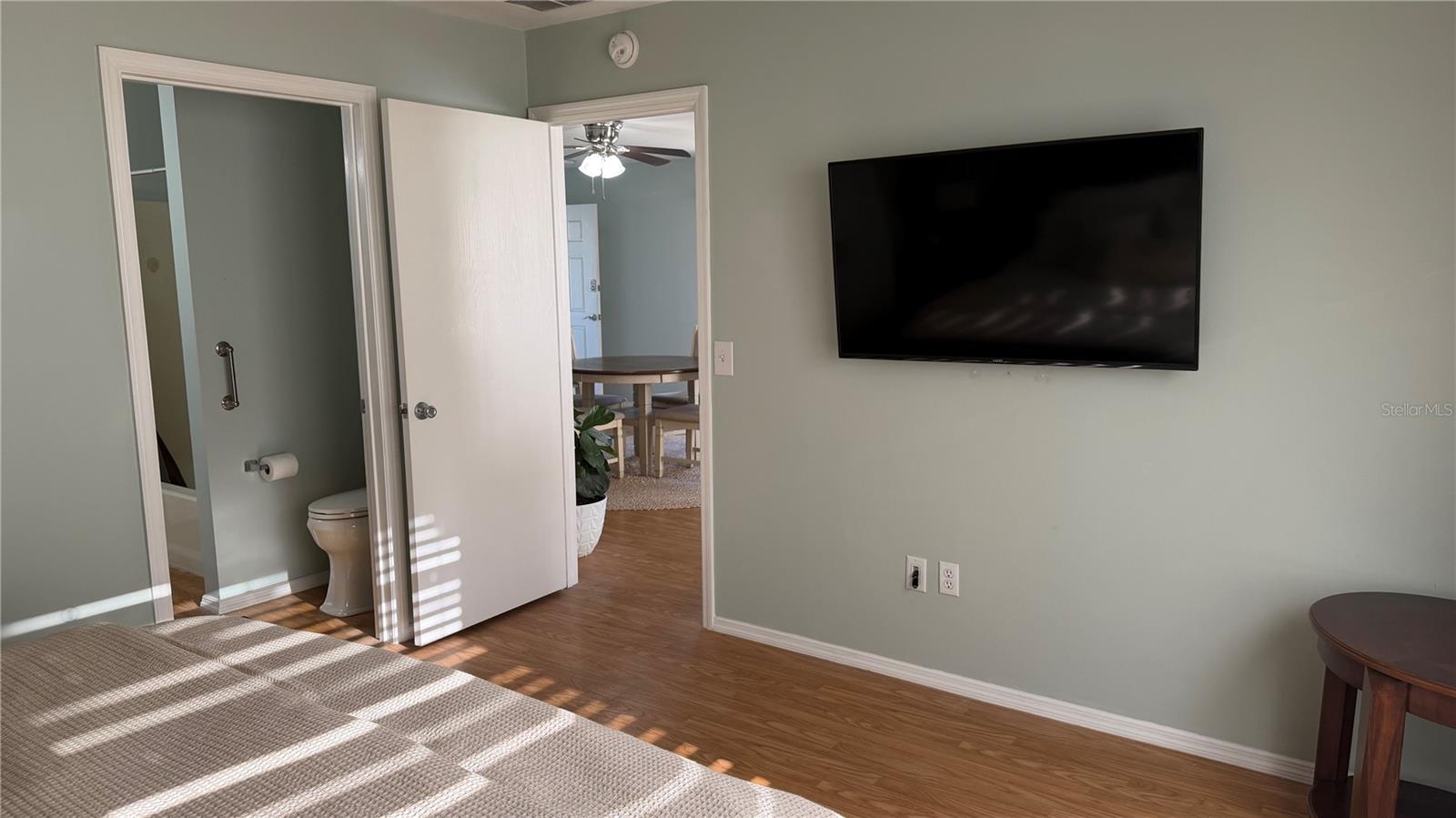 Image 11 of 14 For 17437 82nd Albemarle Avenue