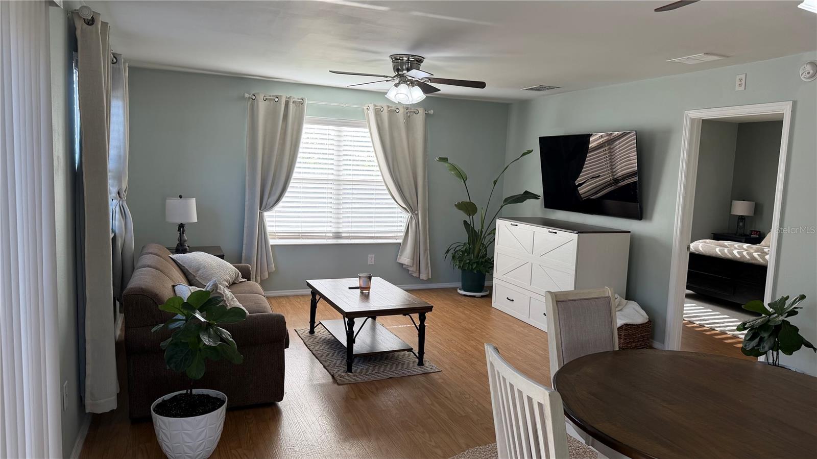 Image 3 of 14 For 17437 82nd Albemarle Avenue