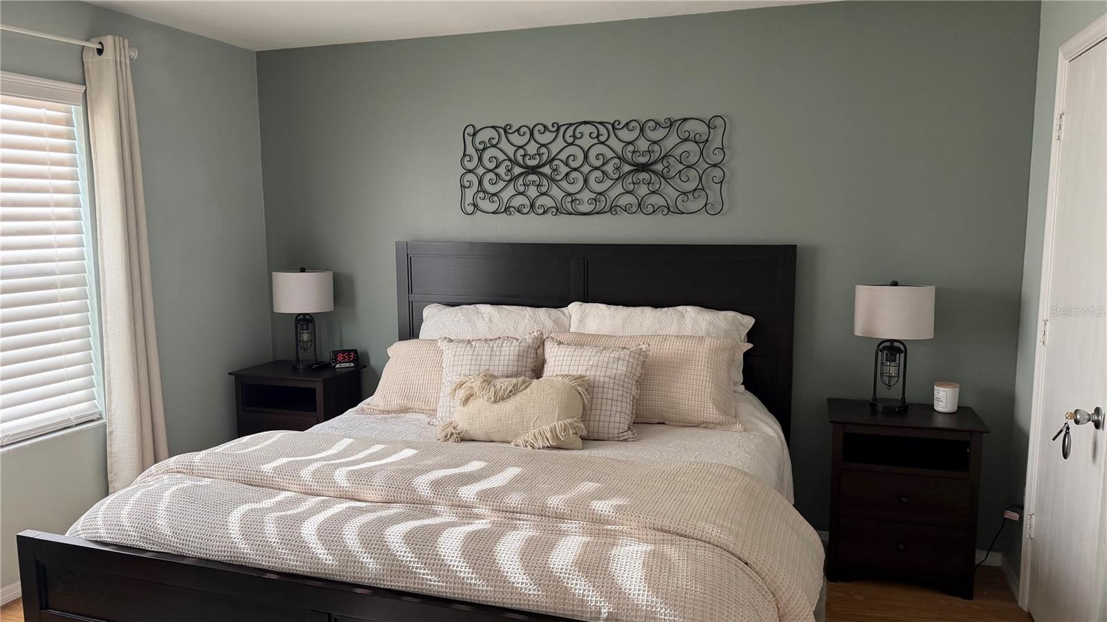 Image 8 of 14 For 17437 82nd Albemarle Avenue