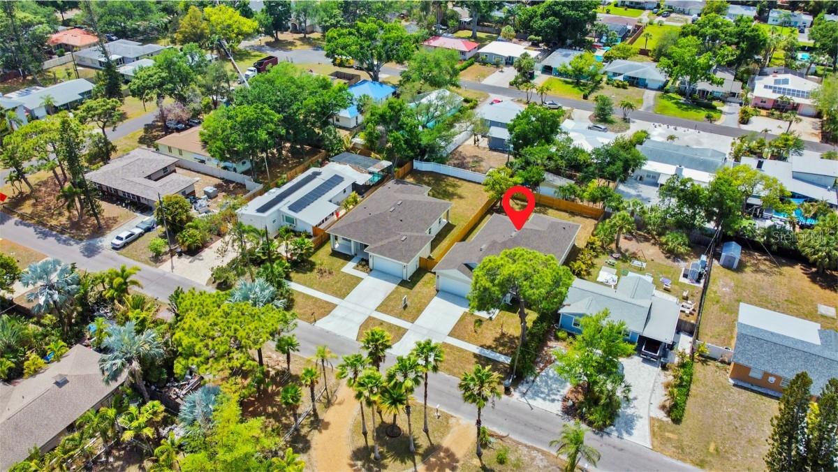 Listing photo id 20 for 1601 Gray Street S