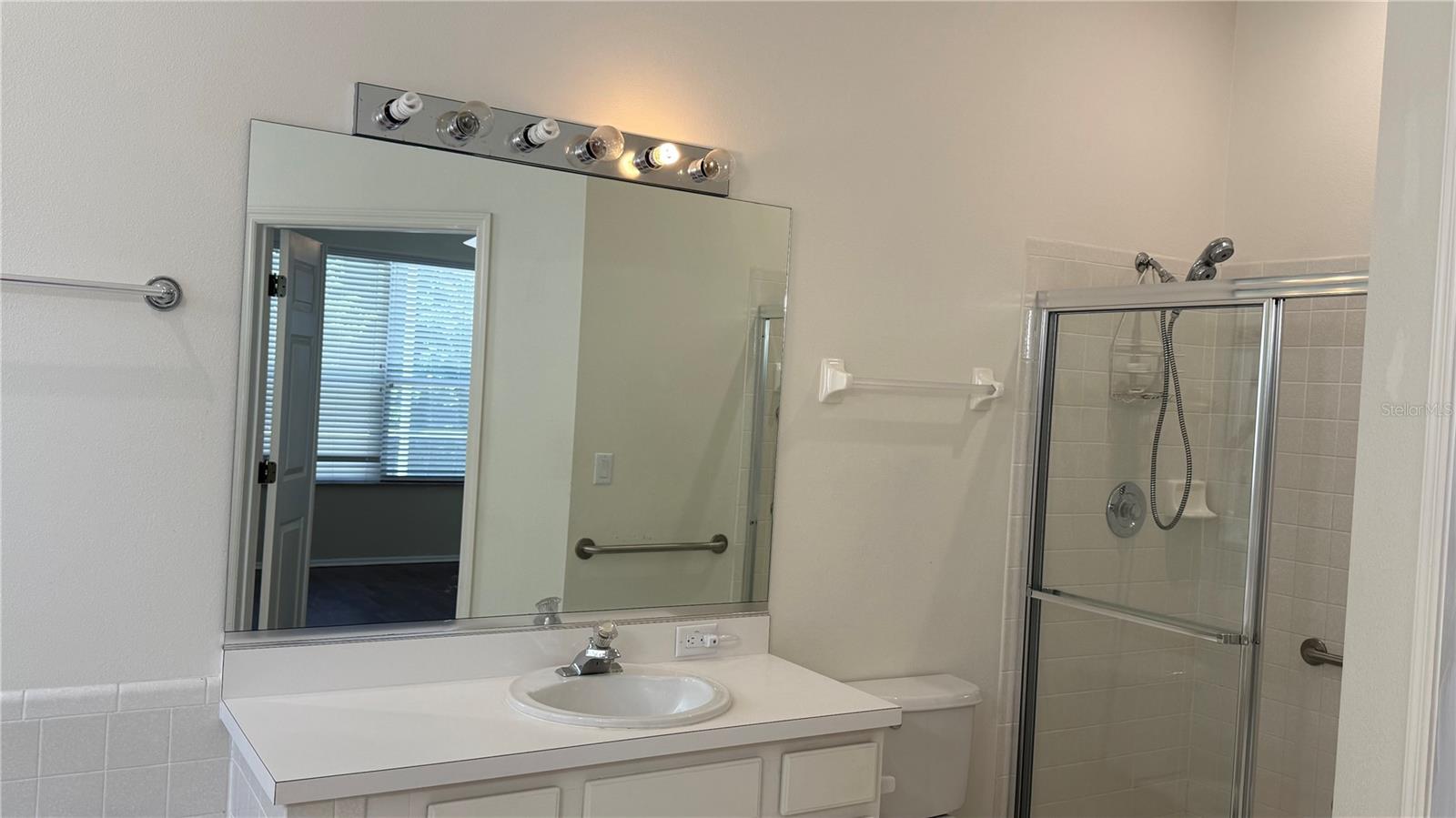 Image 19 of 32 For 5115 51st Lane W