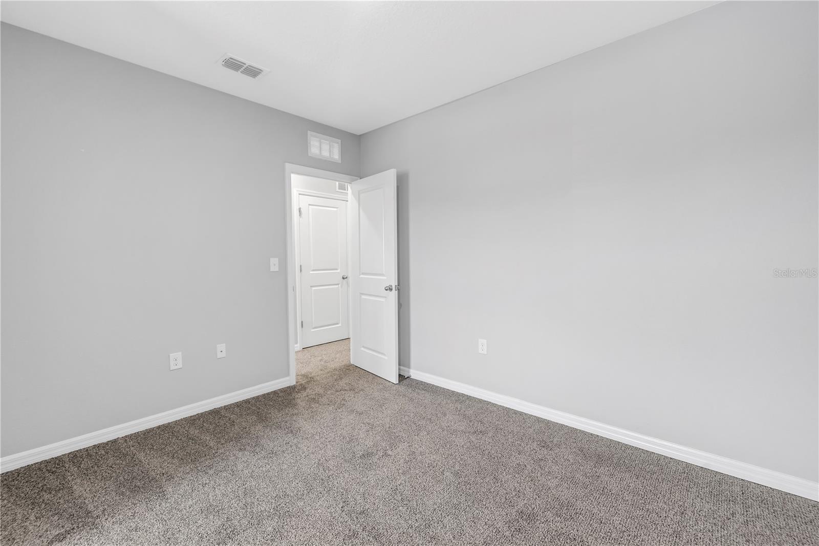 Image 29 of 55 For 8685 Daydream Street