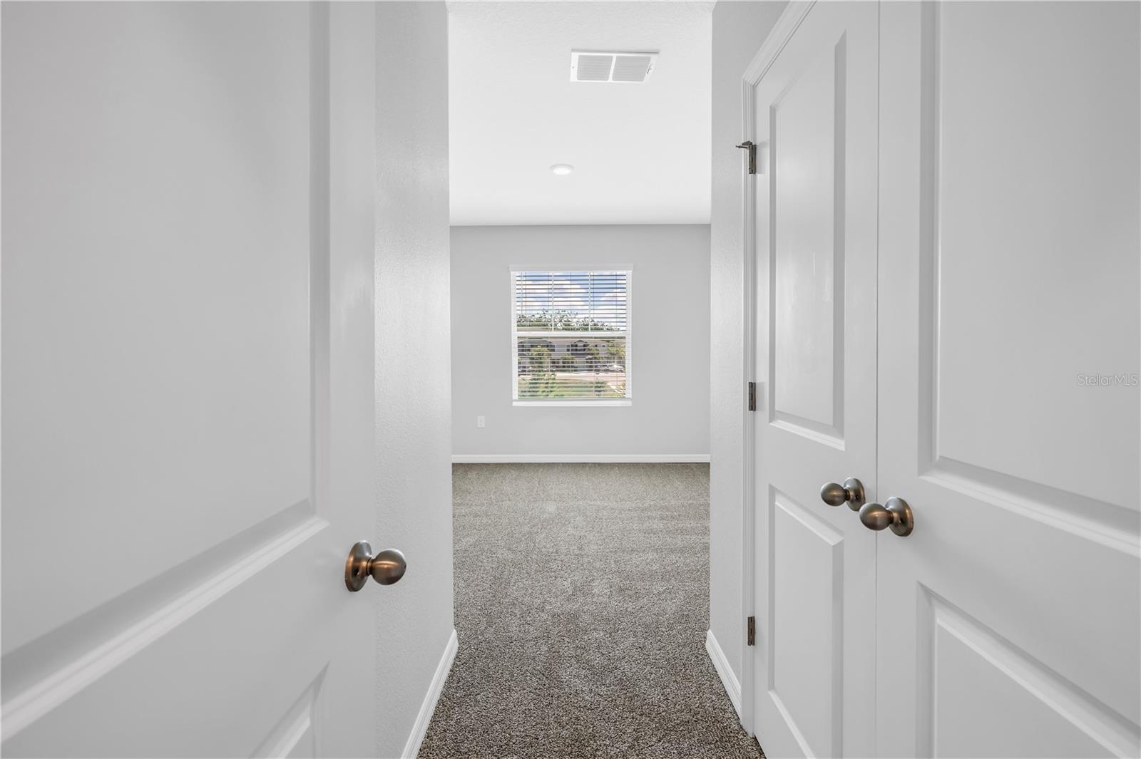 Image 33 of 55 For 8685 Daydream Street