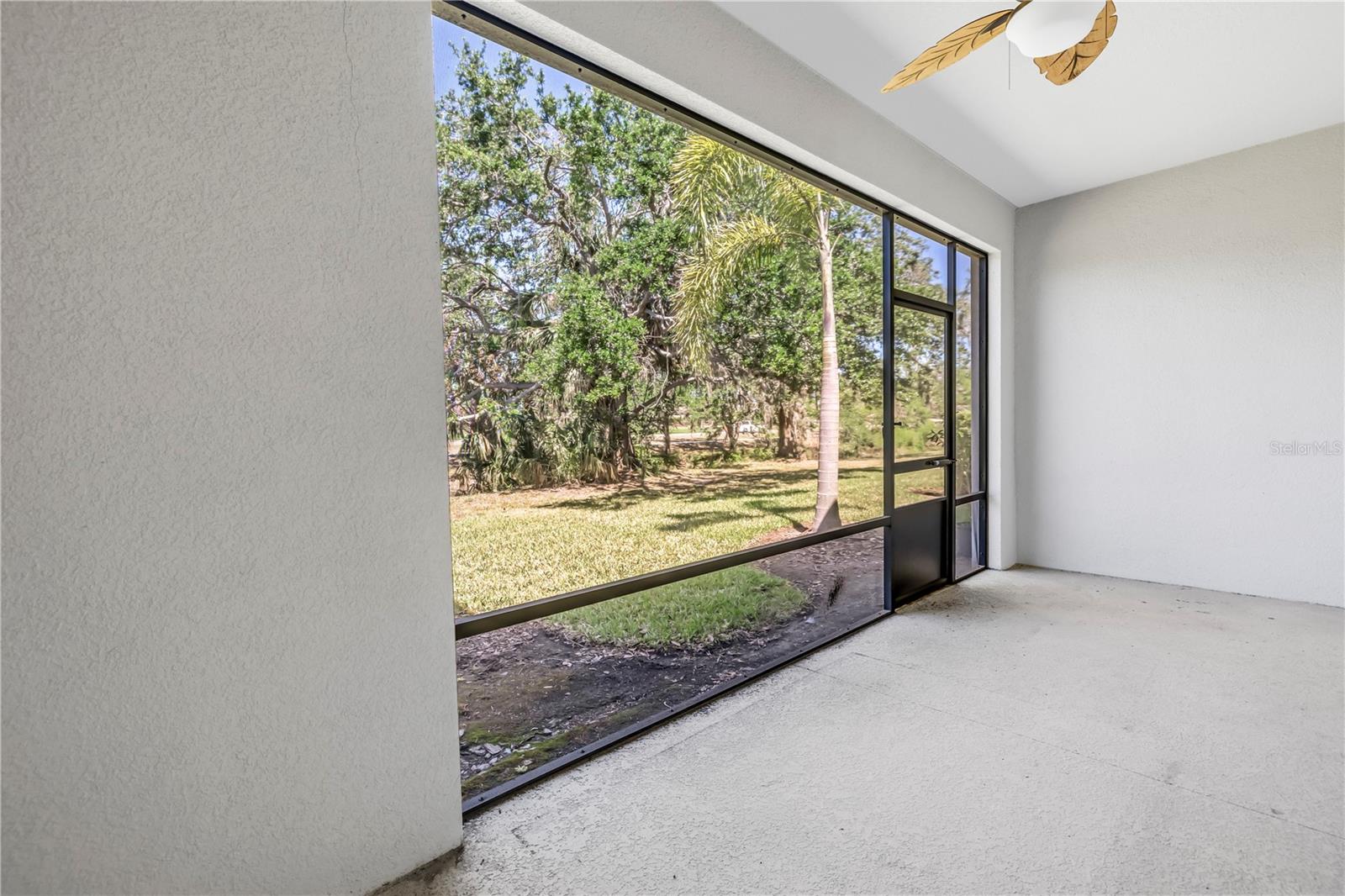 Image 38 of 55 For 8685 Daydream Street