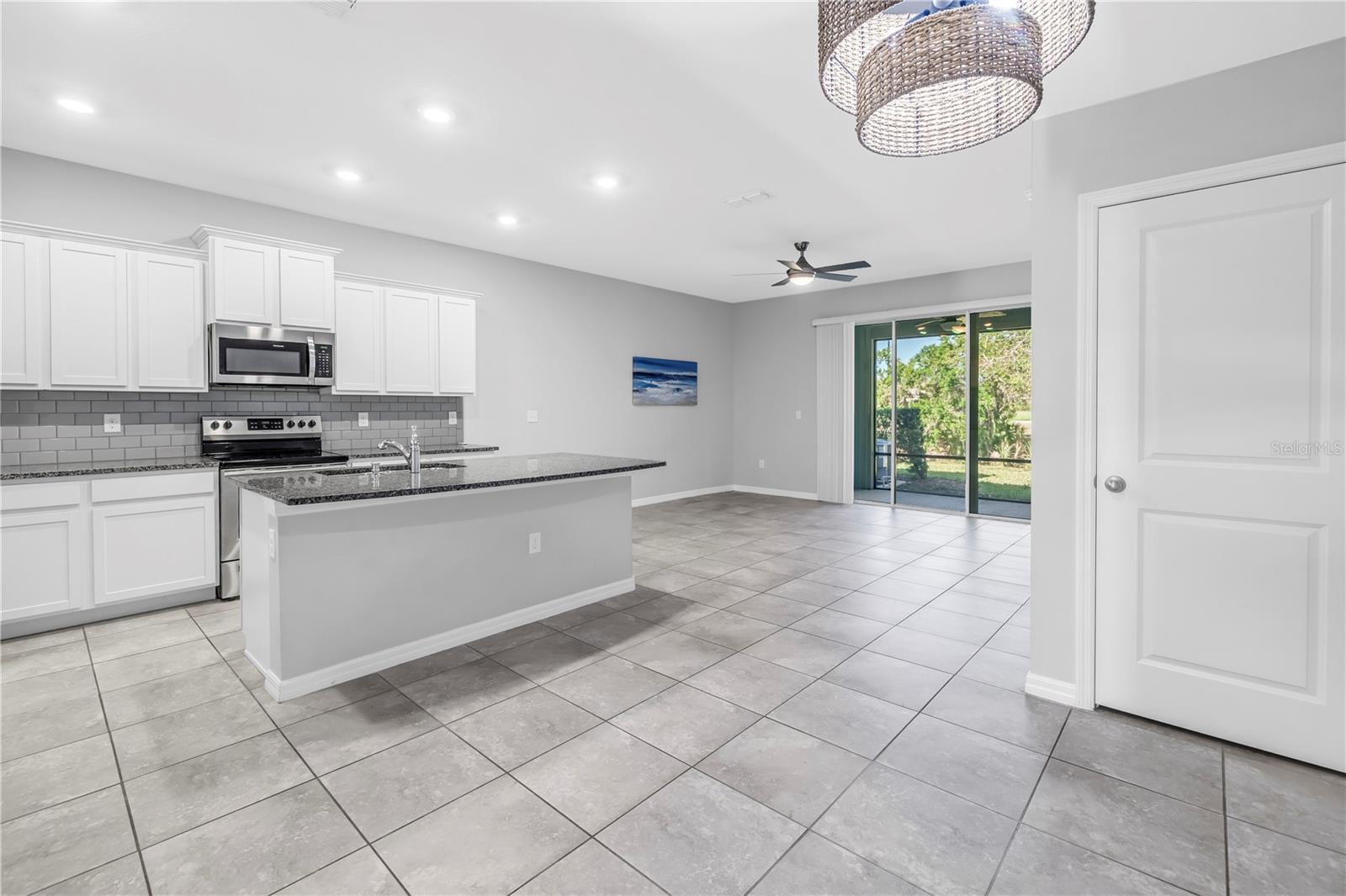 Image 8 of 55 For 8685 Daydream Street