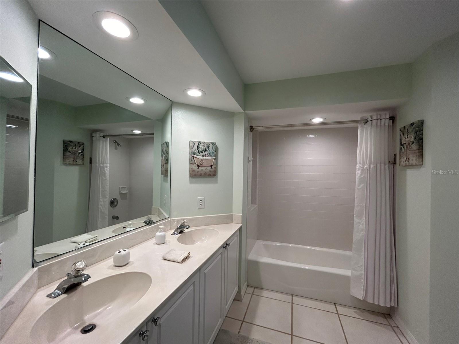 Image 23 of 32 For 3605 54th Drive W 203