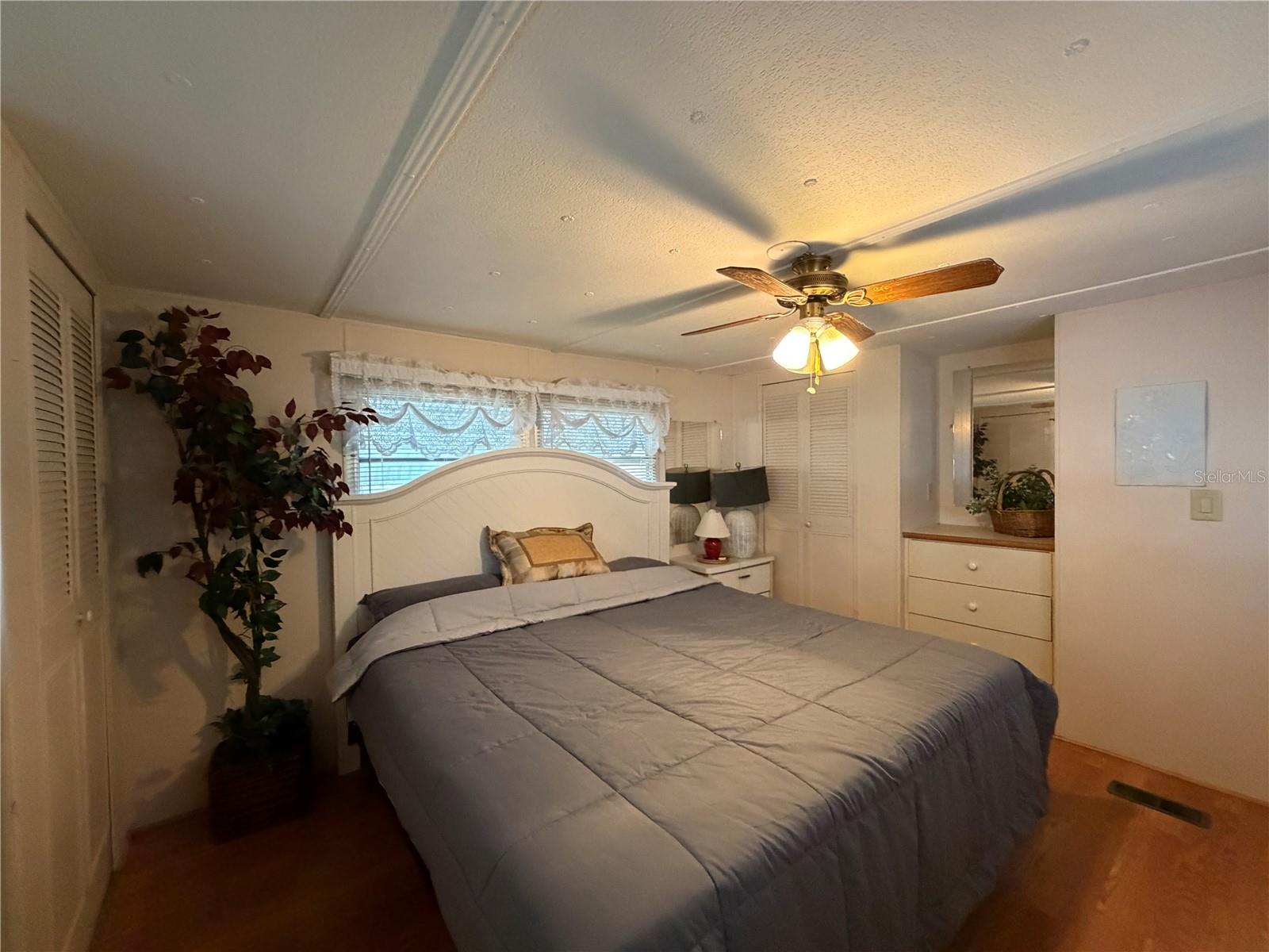 Image 6 of 21 For 4108 10th Street Court E