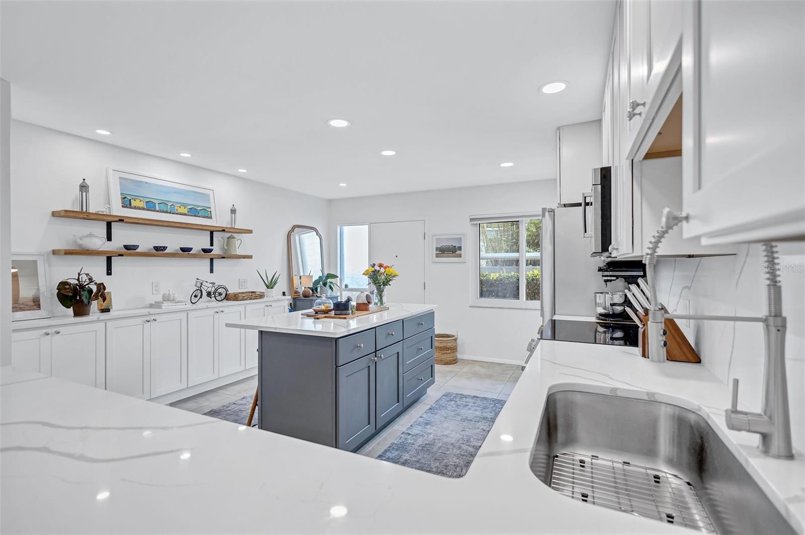 Image 10 of 47 For 1600 1st Avenue W 102a