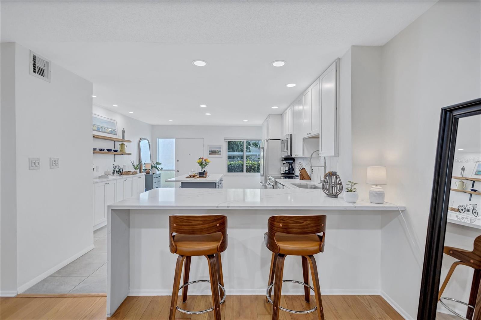 Image 13 of 47 For 1600 1st Avenue W 102a