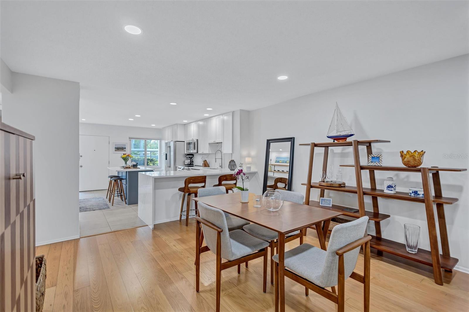 Image 14 of 47 For 1600 1st Avenue W 102a