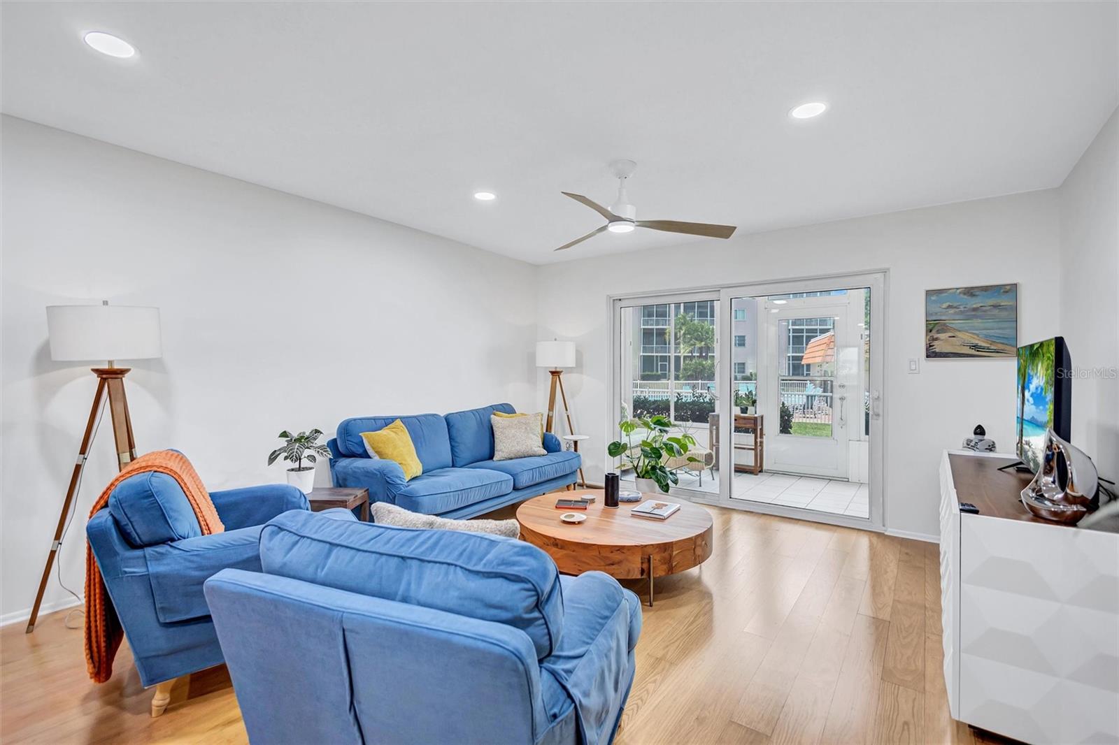 Image 16 of 47 For 1600 1st Avenue W 102a