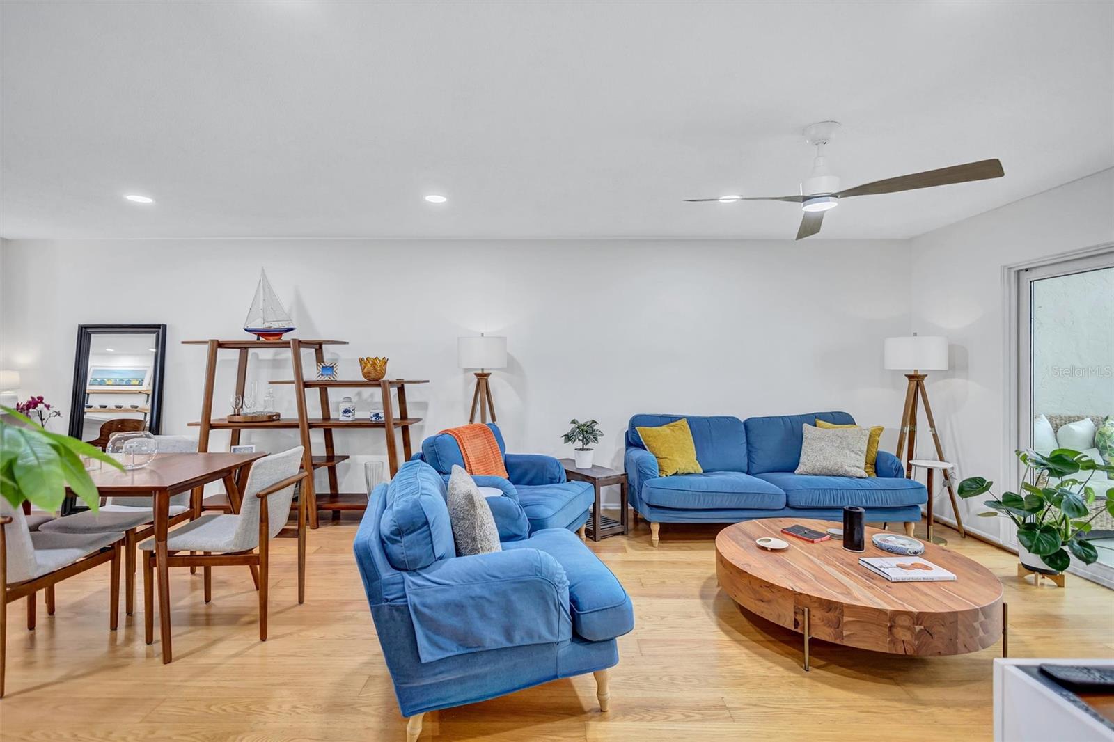 Image 19 of 47 For 1600 1st Avenue W 102a