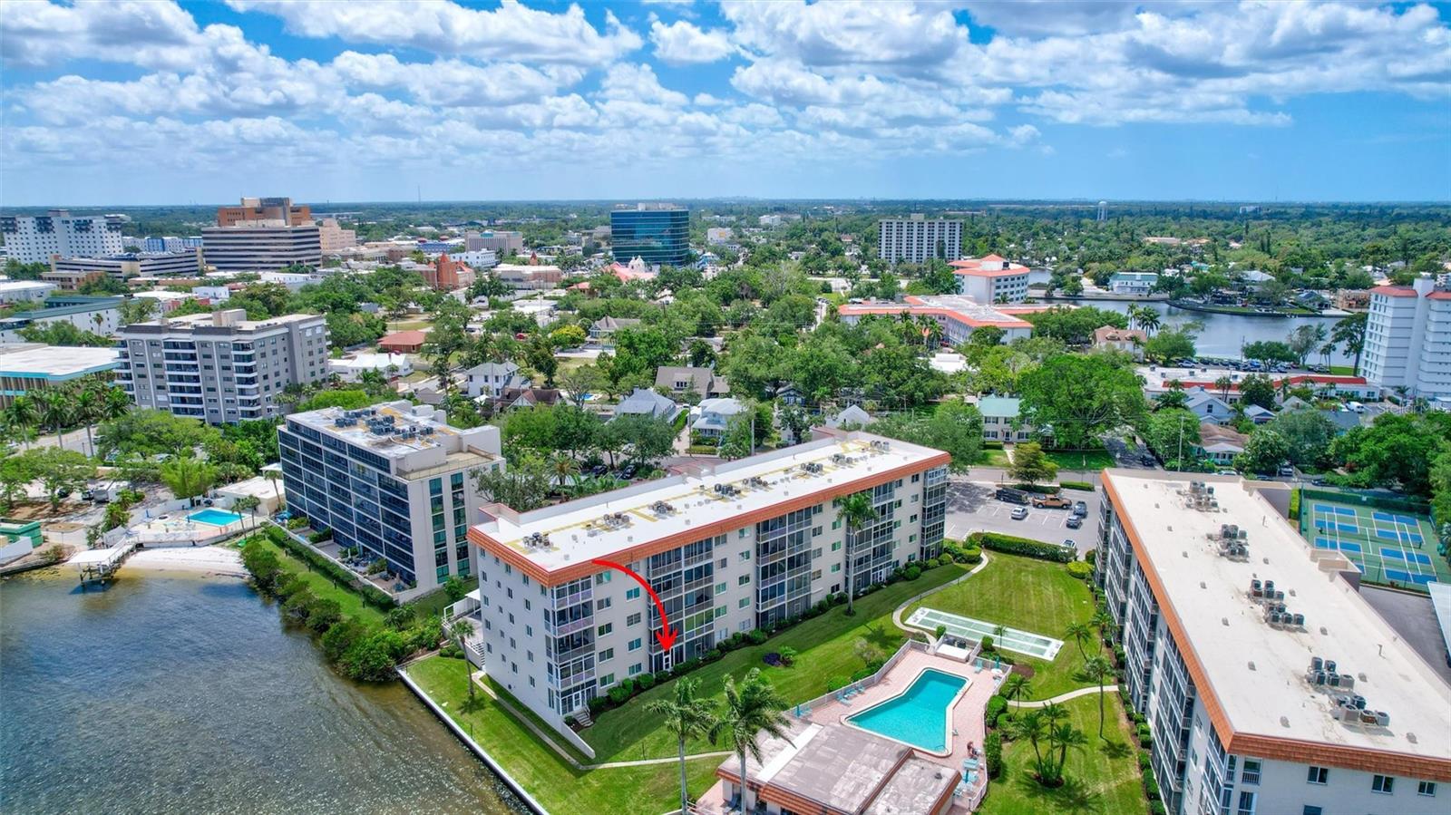 Image 2 of 47 For 1600 1st Avenue W 102a