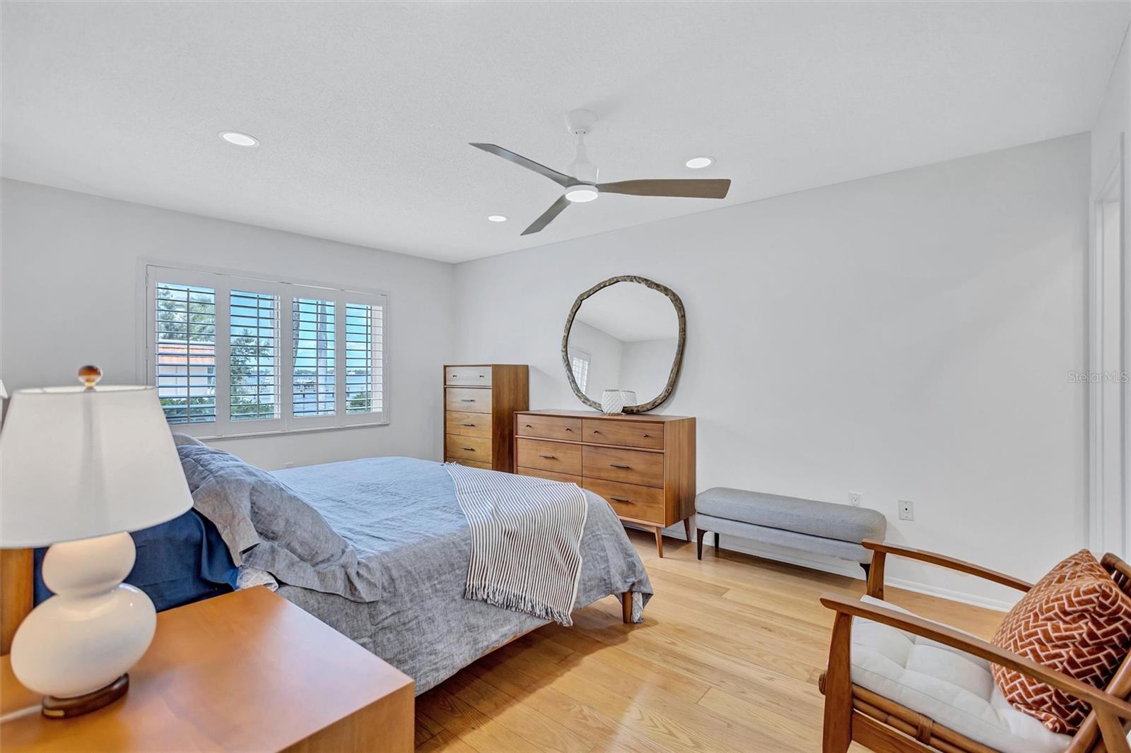 Image 21 of 47 For 1600 1st Avenue W 102a