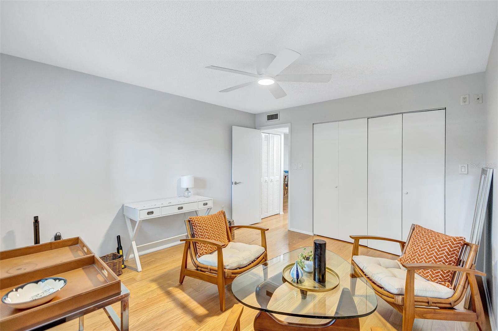 Image 27 of 47 For 1600 1st Avenue W 102a