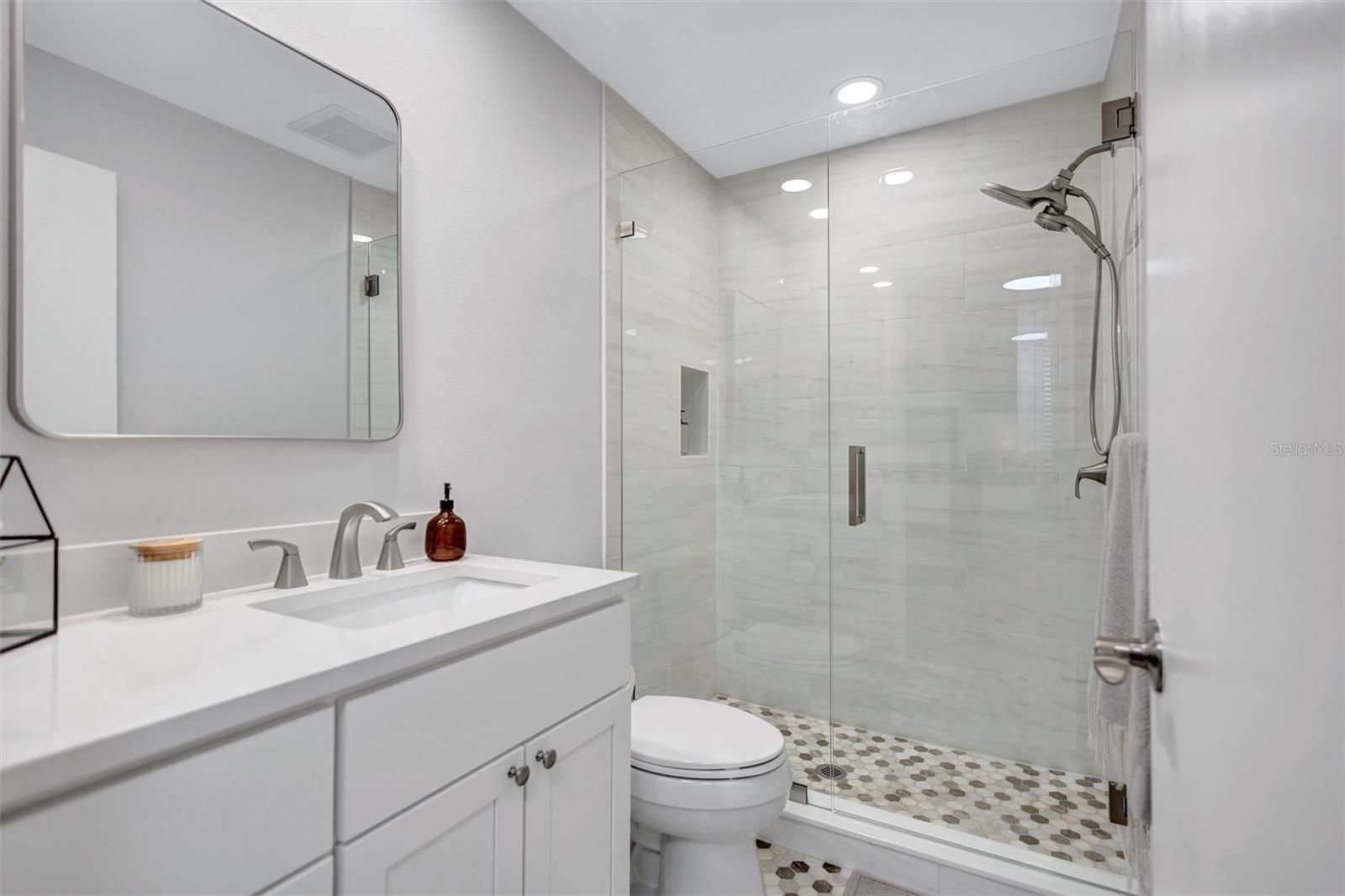 Image 28 of 47 For 1600 1st Avenue W 102a