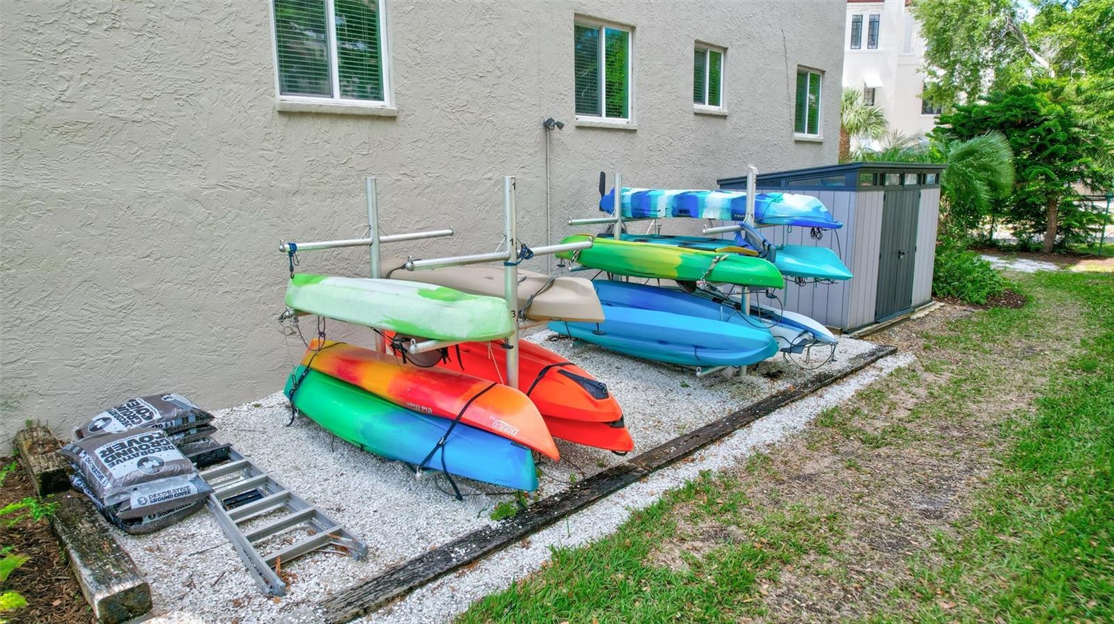 Image 37 of 47 For 1600 1st Avenue W 102a