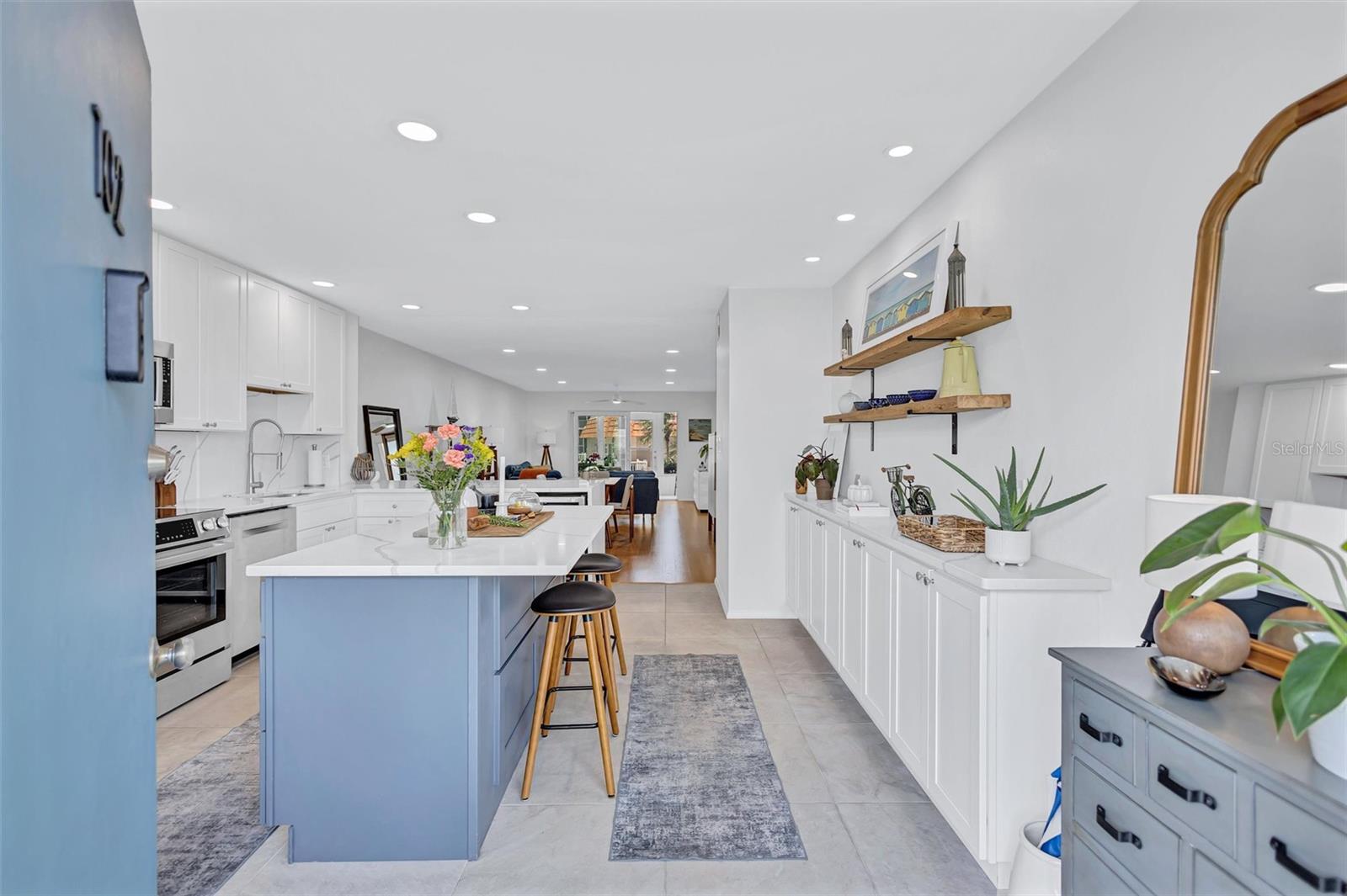 Image 5 of 47 For 1600 1st Avenue W 102a