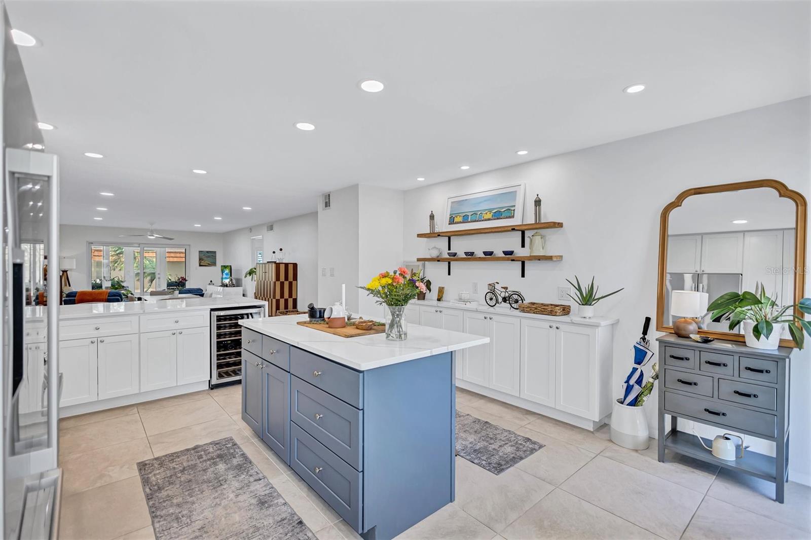 Image 6 of 47 For 1600 1st Avenue W 102a