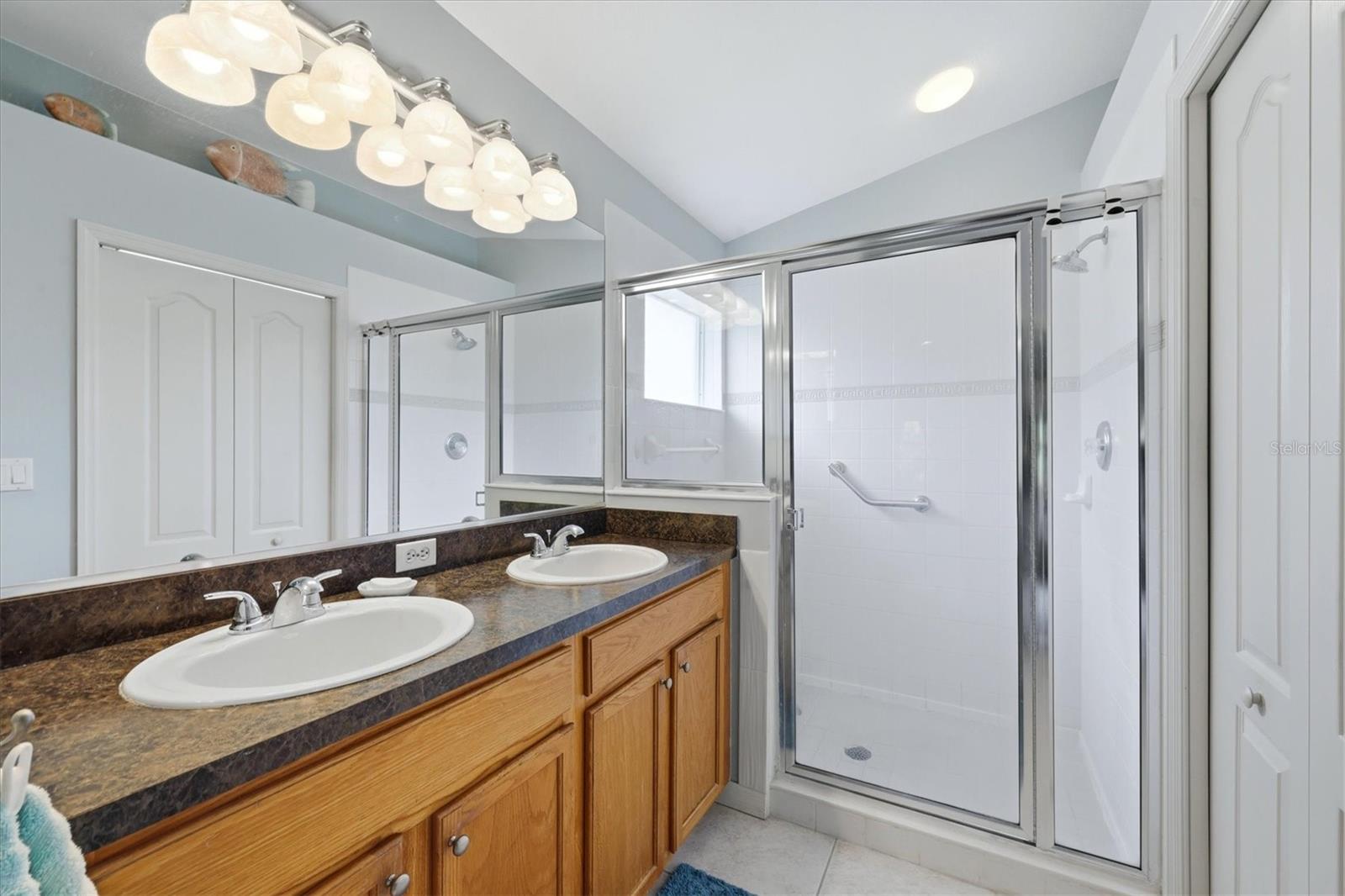 Image 25 of 41 For 1528 Scarlett Avenue