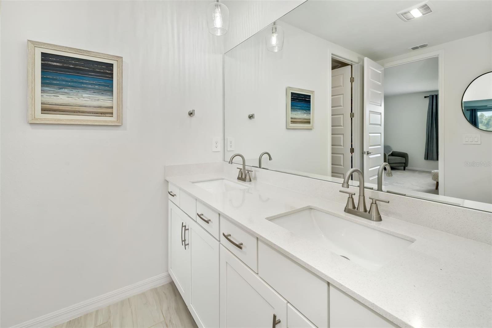 Image 15 of 49 For 14086 Ginnie Springs Way