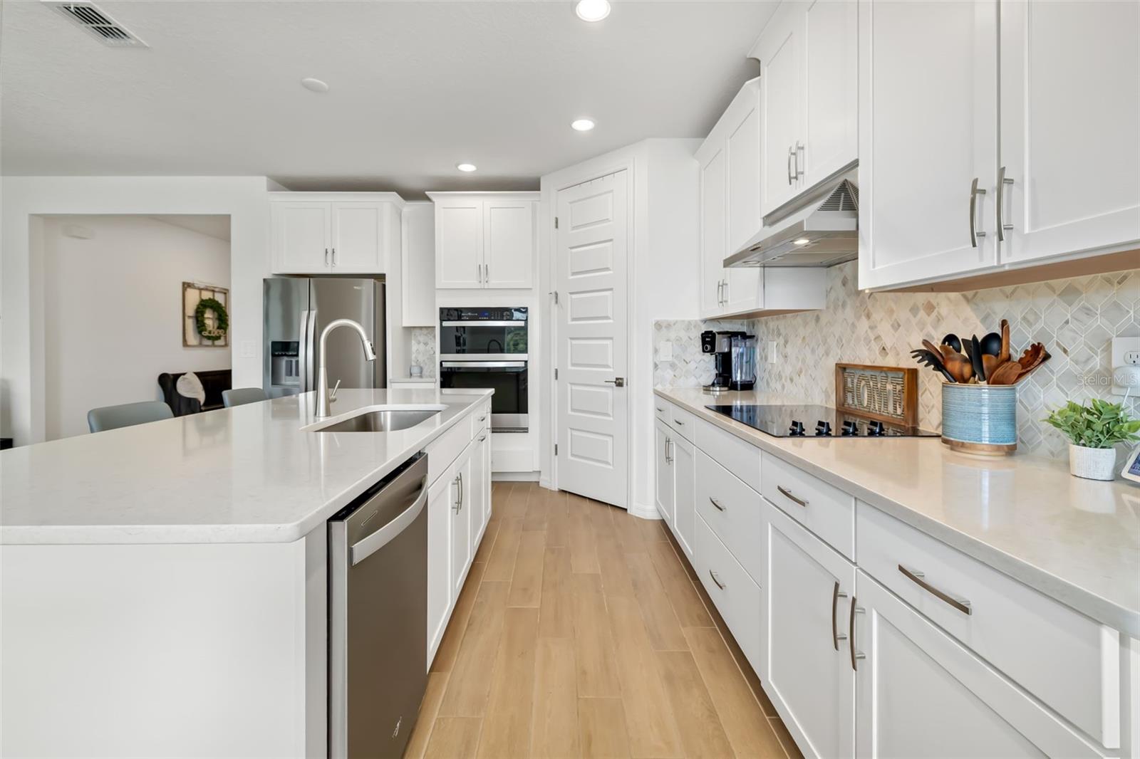 Image 26 of 49 For 14086 Ginnie Springs Way