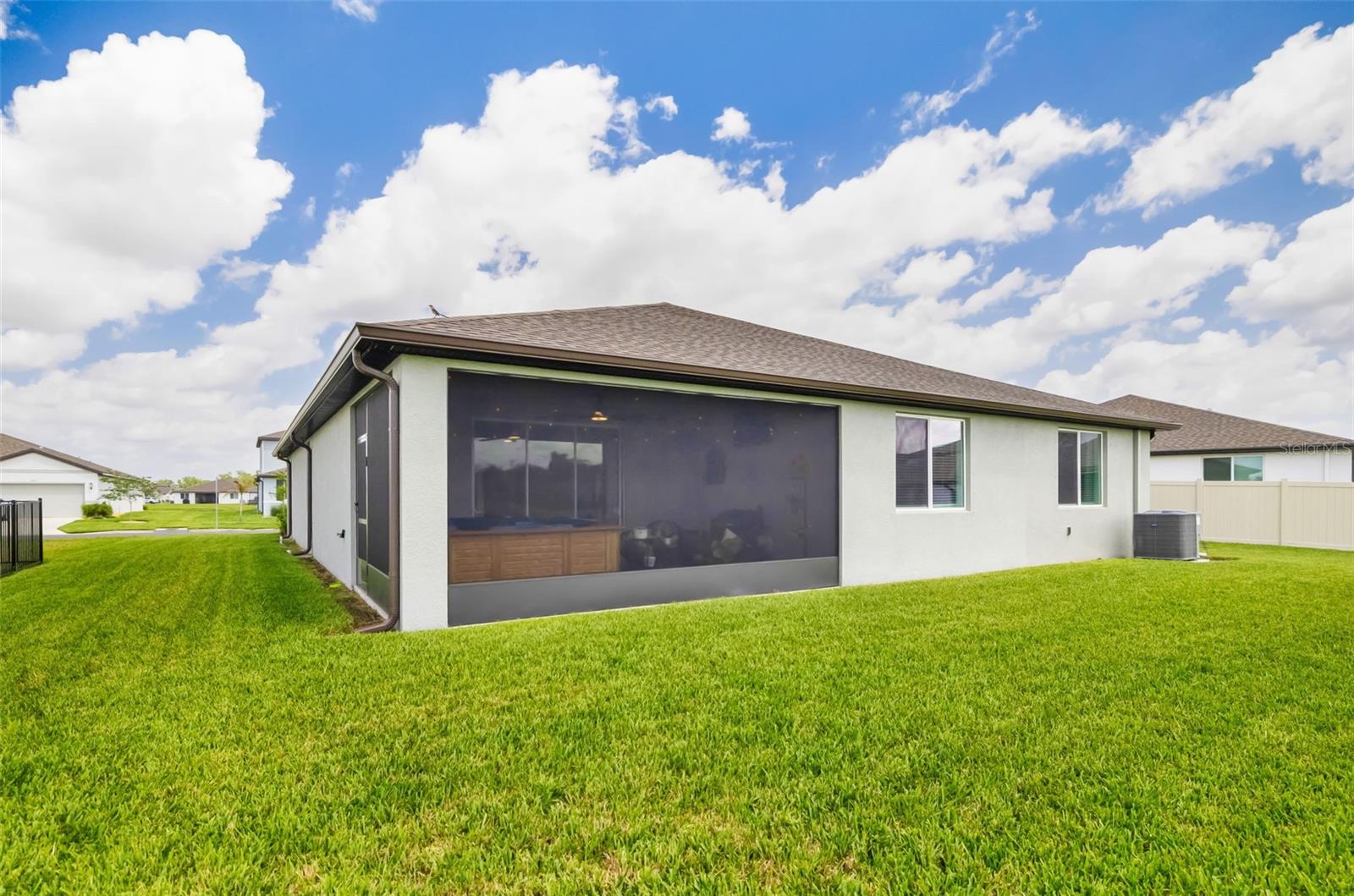 Image 33 of 49 For 14086 Ginnie Springs Way