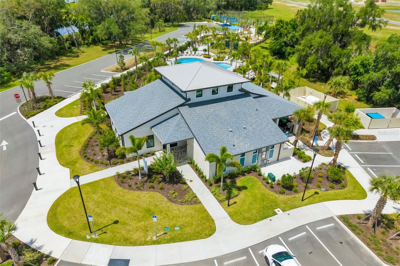 Image 34 of 49 For 14086 Ginnie Springs Way