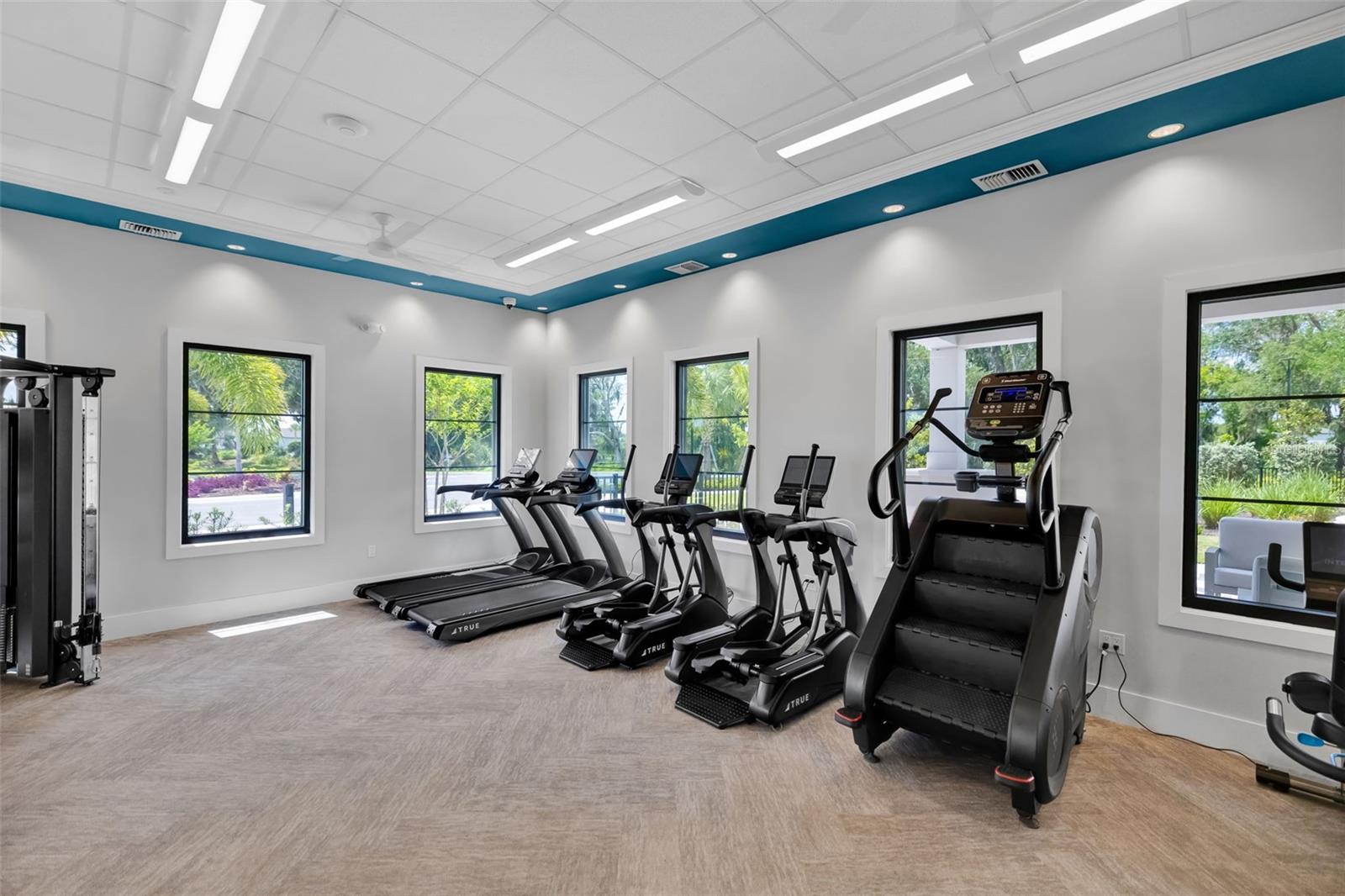 Image 36 of 49 For 14086 Ginnie Springs Way