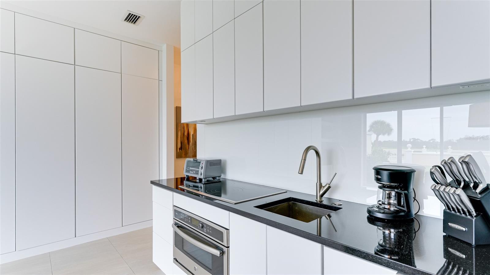 Image 15 of 44 For 51 Macewen Drive 5