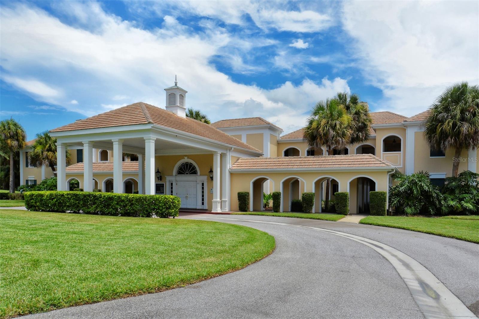 Image 2 of 44 For 51 Macewen Drive 5