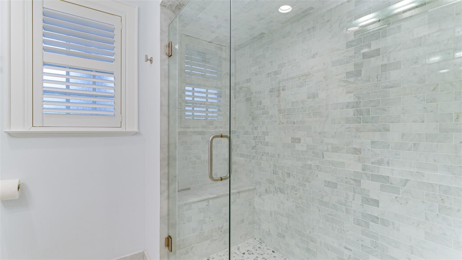 Image 21 of 44 For 51 Macewen Drive 5