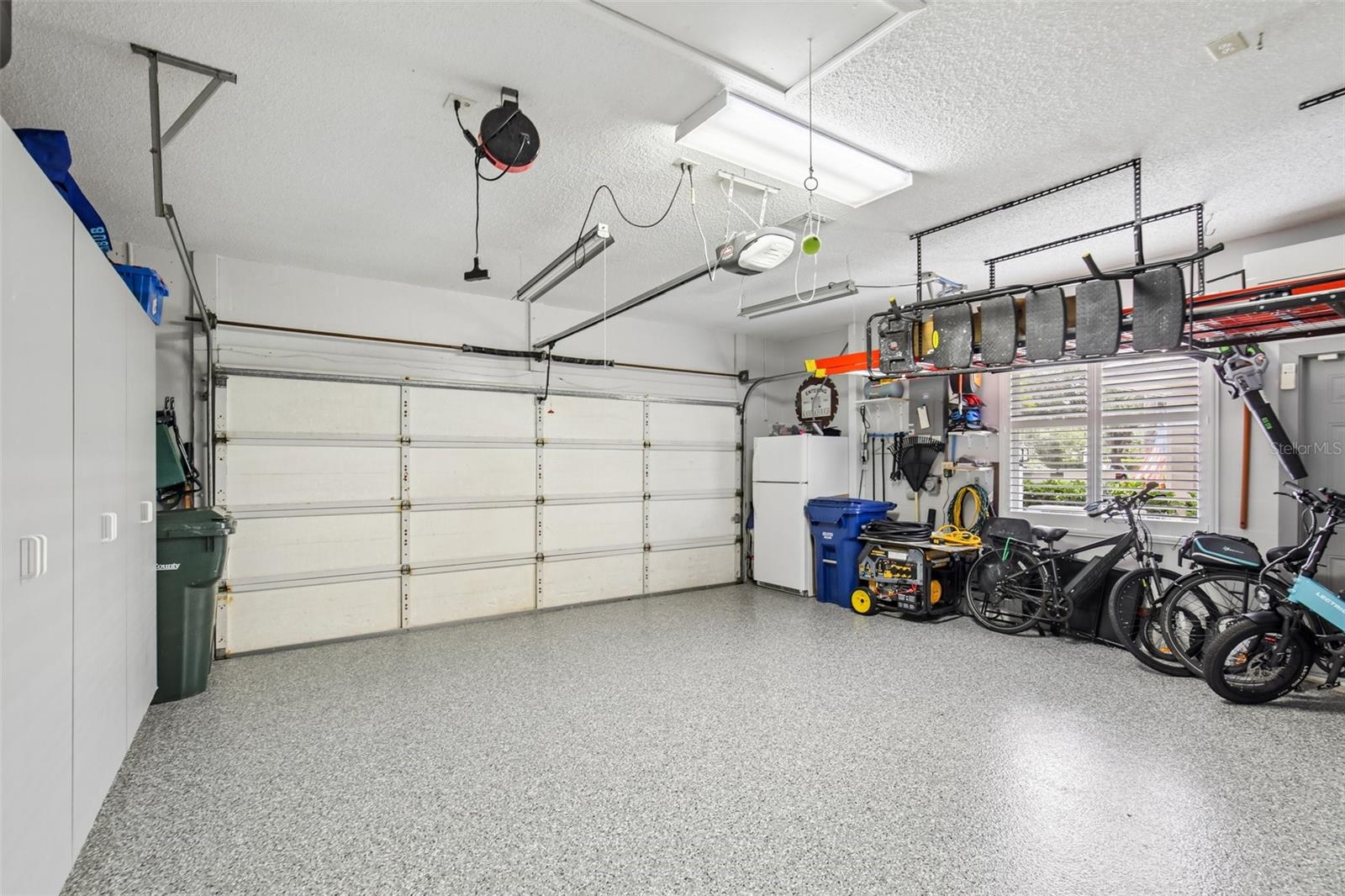 Image 32 of 50 For 667 Crossfield Circle 1