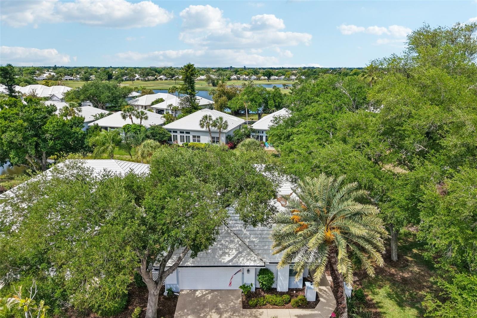 Image 39 of 50 For 667 Crossfield Circle 1