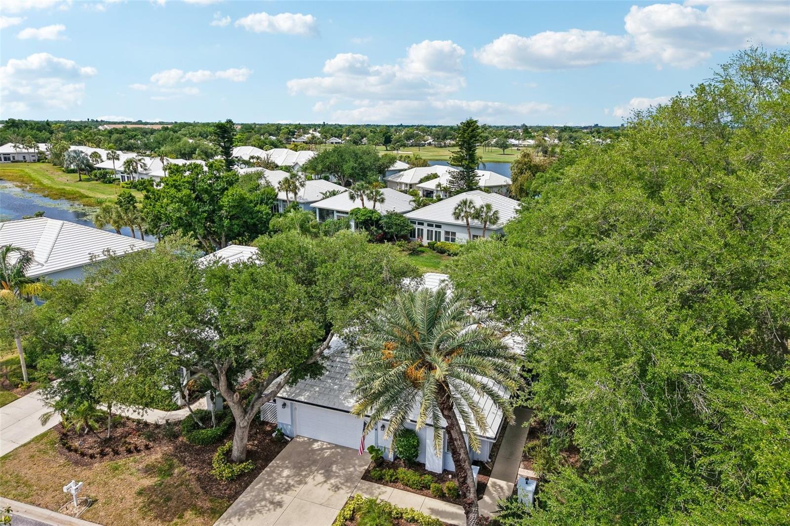 Image 40 of 50 For 667 Crossfield Circle 1