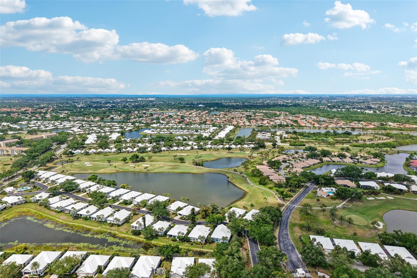 Image 41 of 50 For 667 Crossfield Circle 1