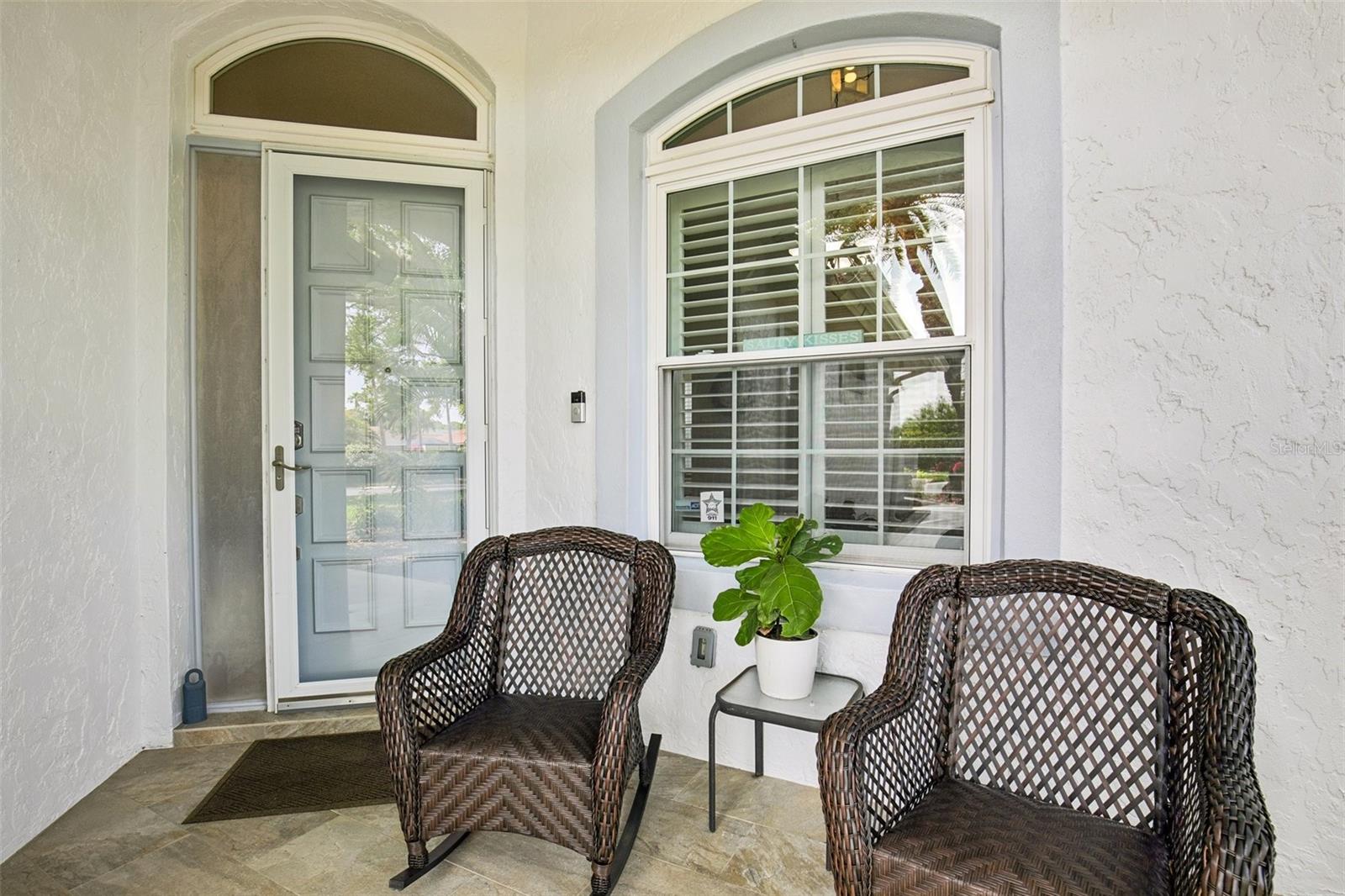 Image 5 of 50 For 667 Crossfield Circle 1