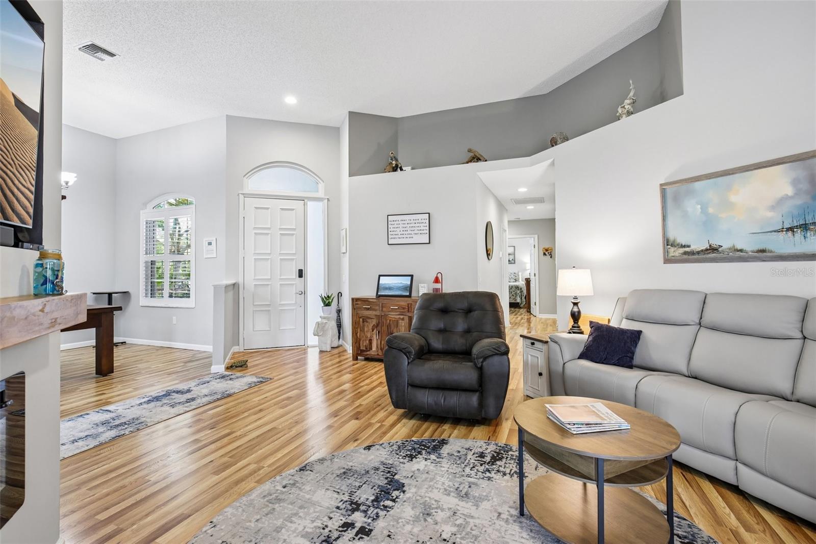 Image 7 of 50 For 667 Crossfield Circle 1