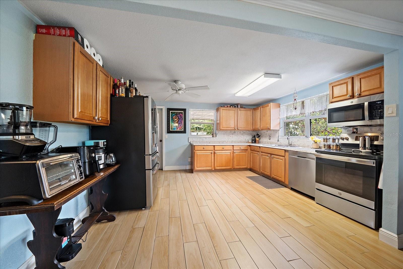 Image 7 of 29 For 2503 53rd Avenue W