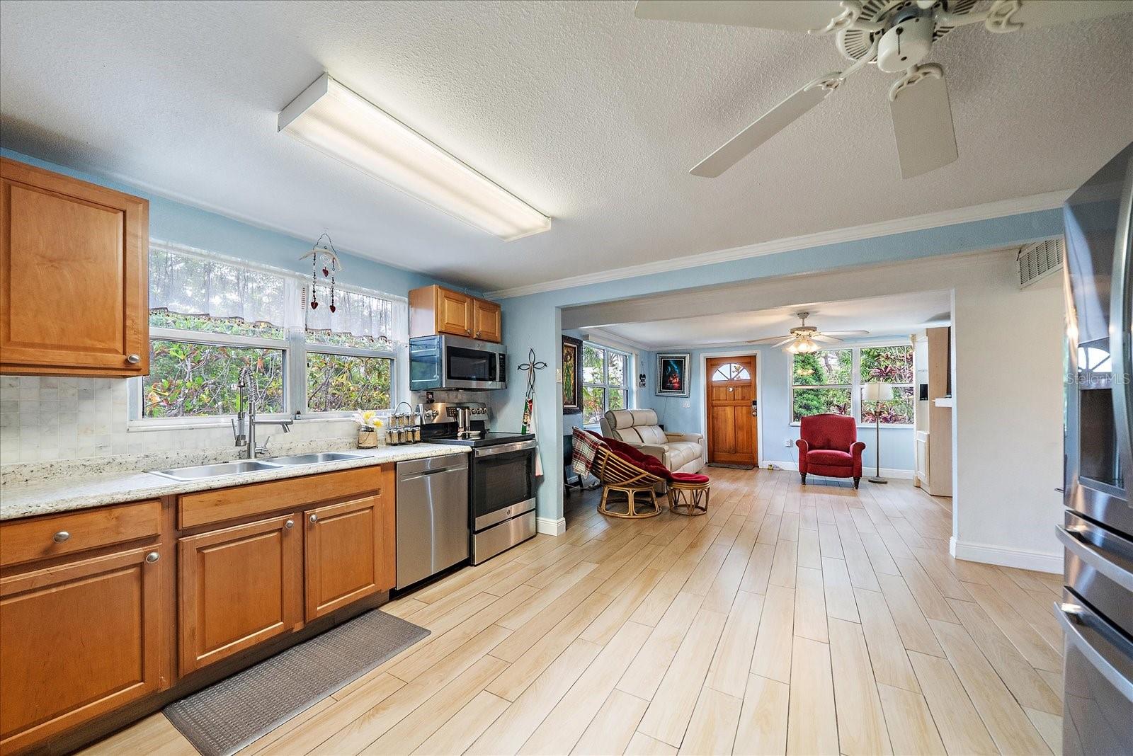 Image 8 of 29 For 2503 53rd Avenue W