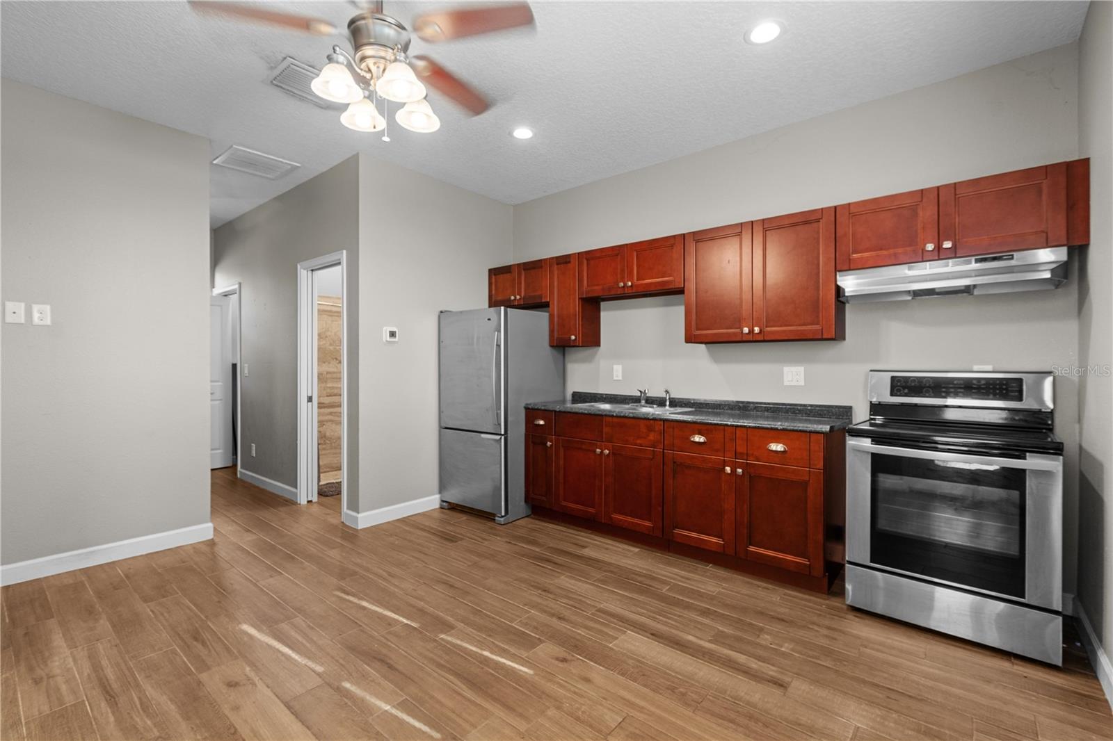 Image 71 of 91 For 14805 Us-301 N