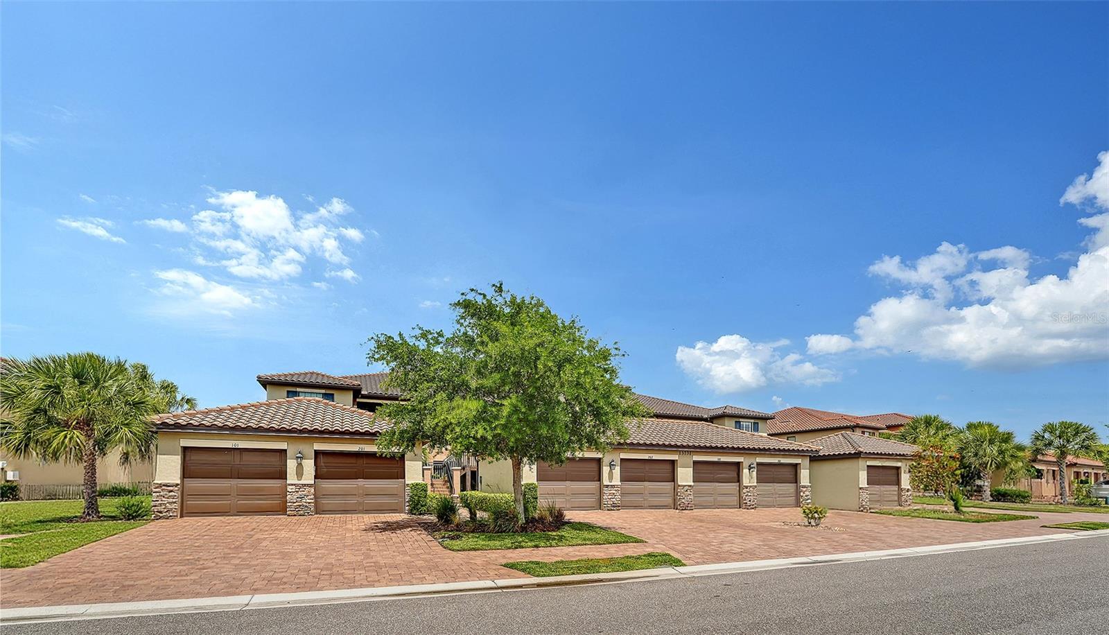 Image 4 of 78 For 13731 Messina Loop 102