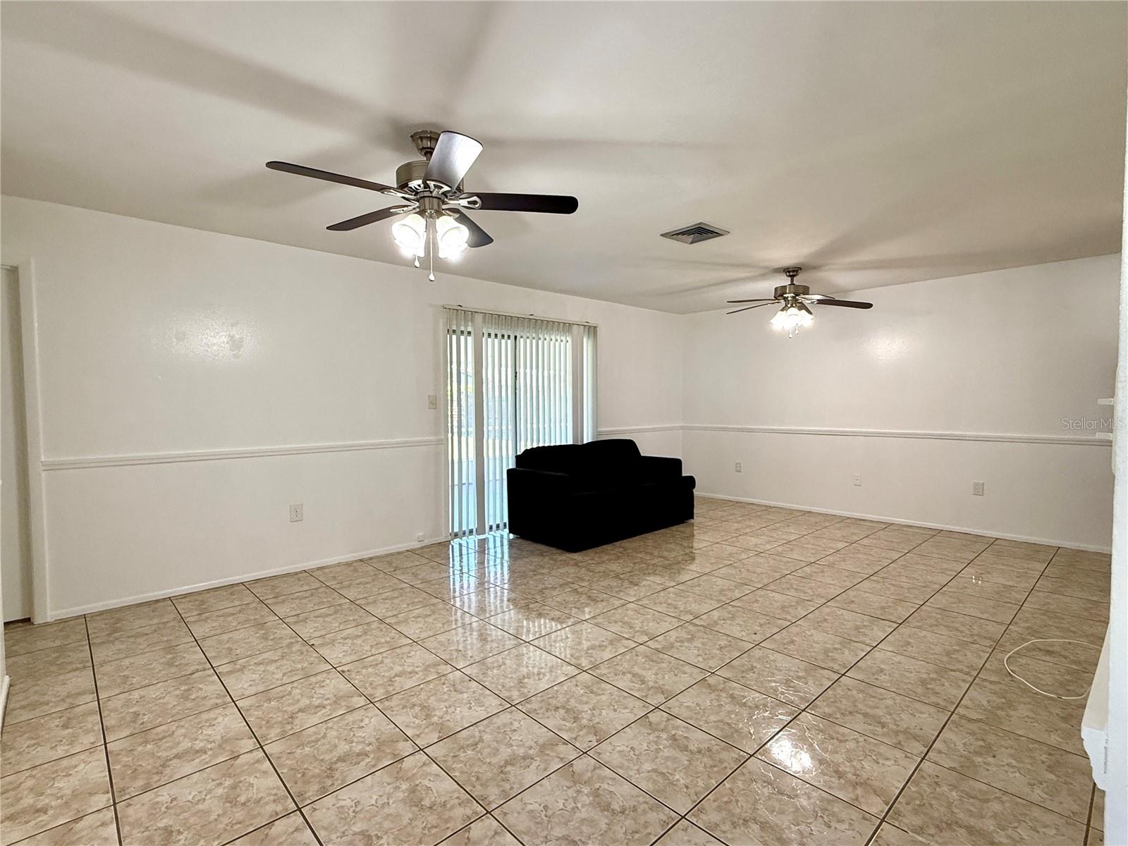 Image 14 of 39 For 5389 Foxwood Drive