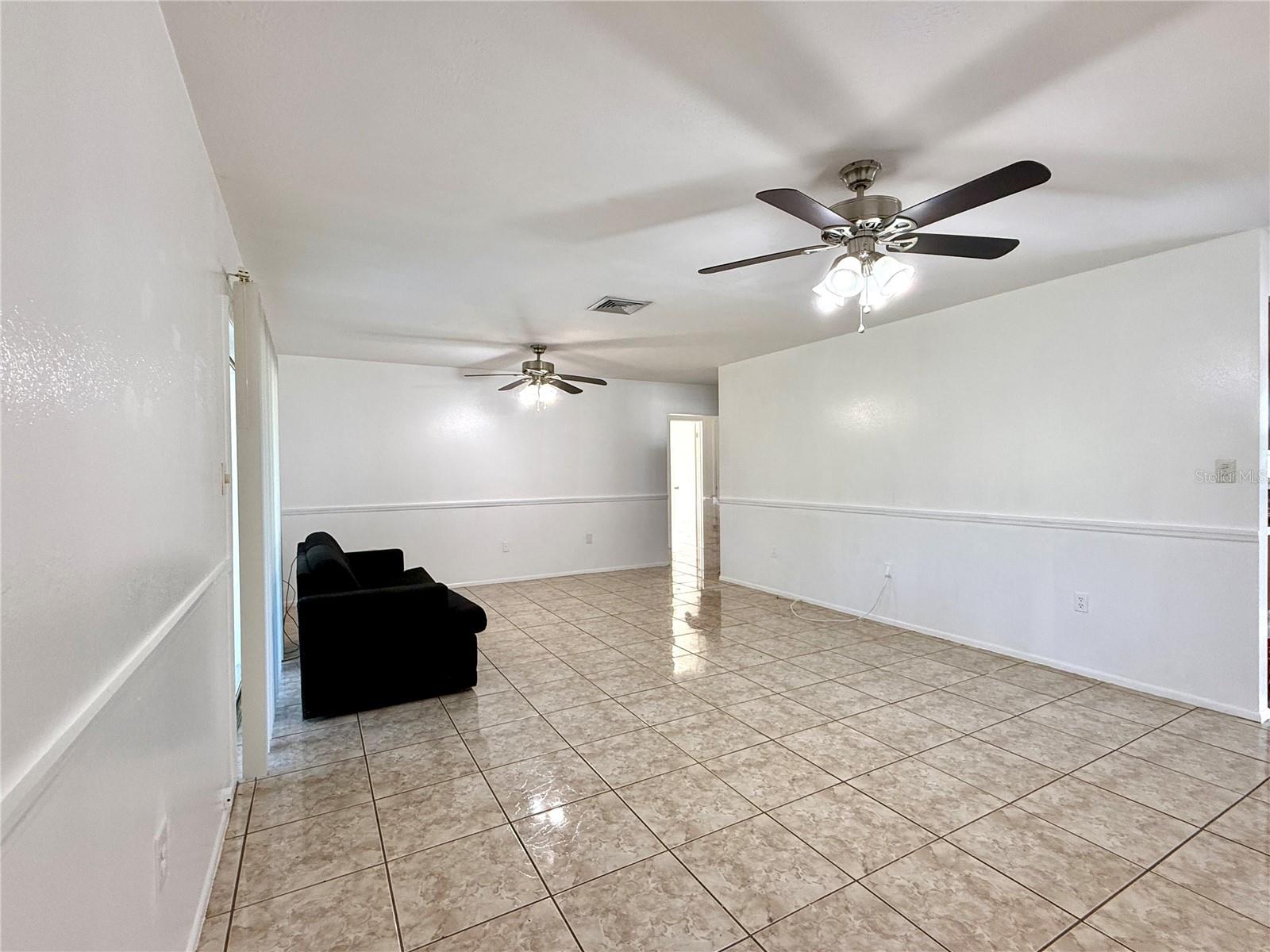 Image 16 of 39 For 5389 Foxwood Drive