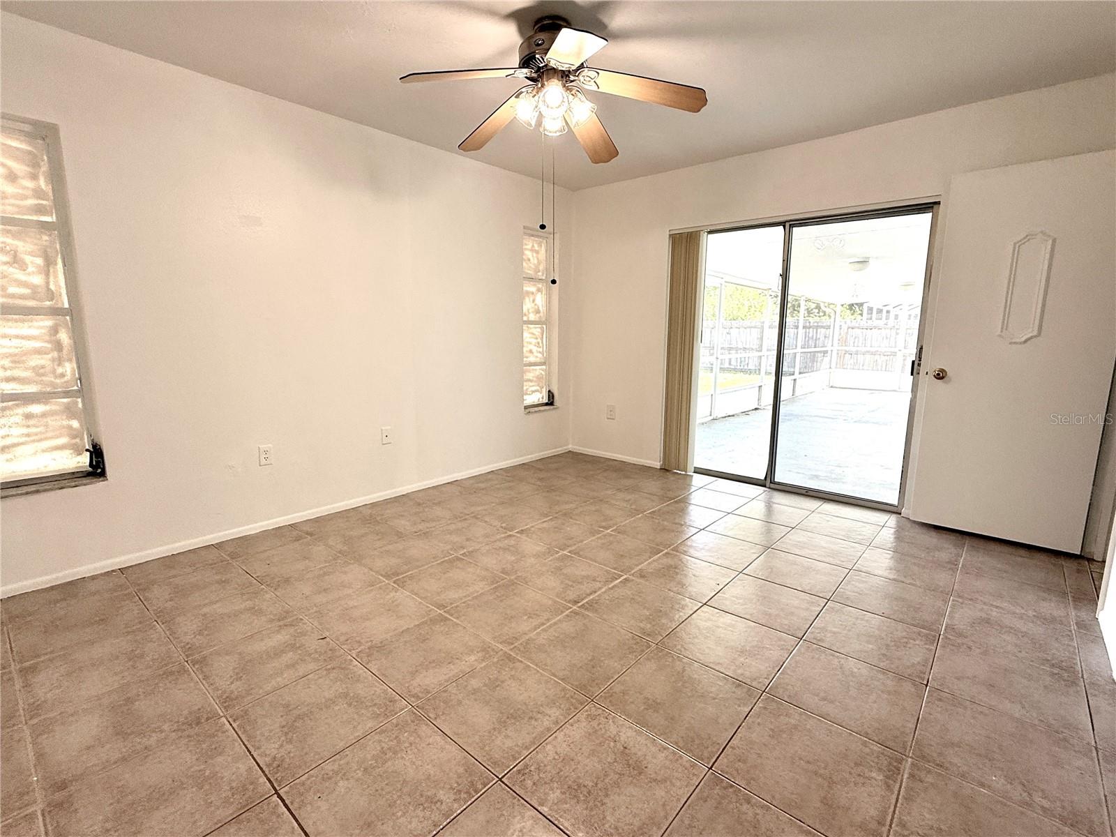 Image 18 of 39 For 5389 Foxwood Drive