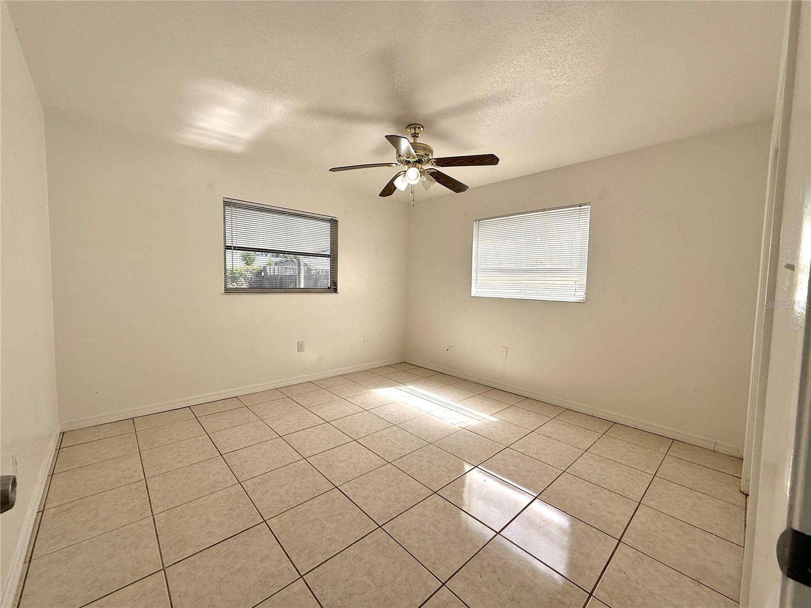 Image 25 of 39 For 5389 Foxwood Drive