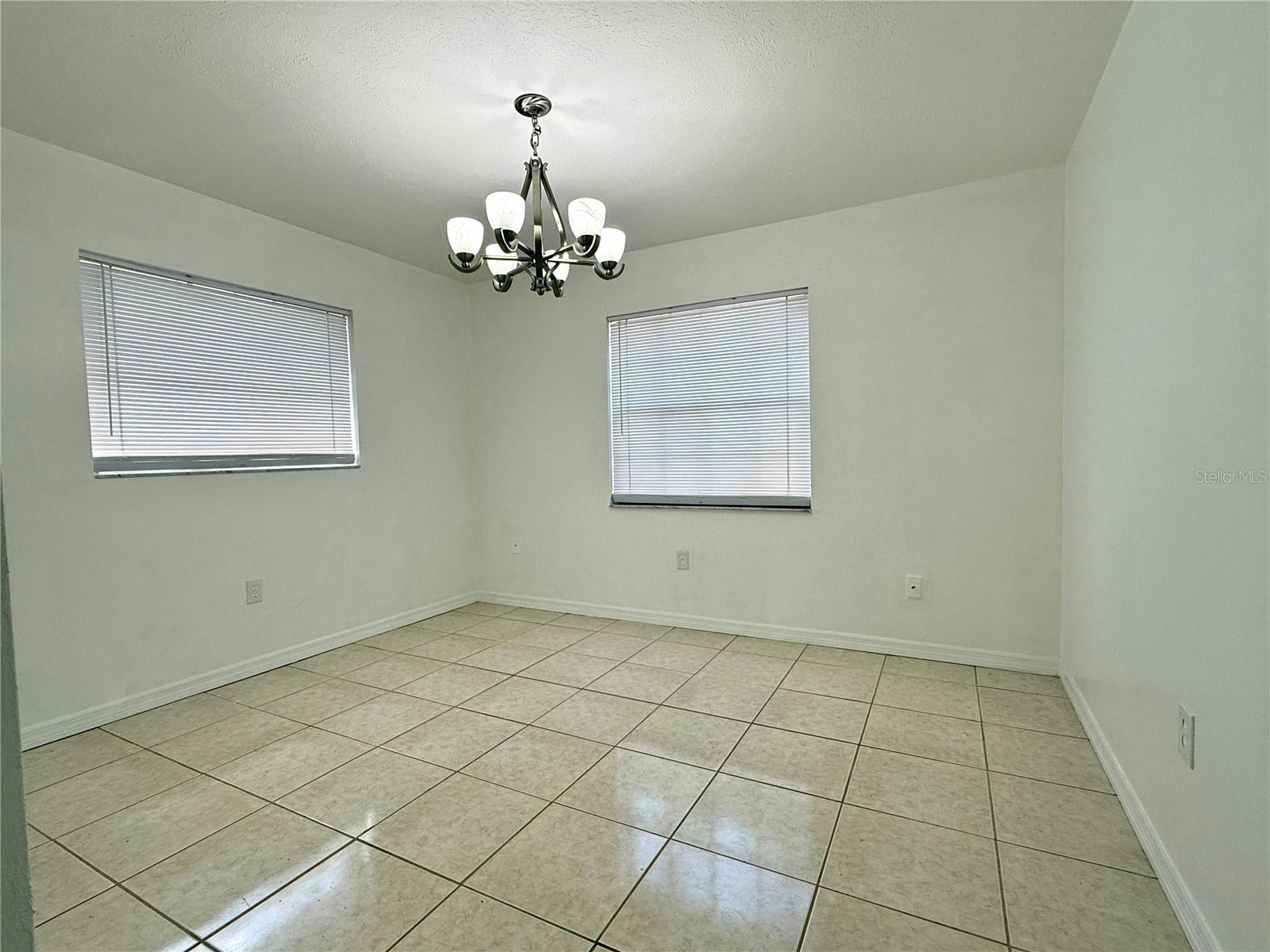 Image 28 of 39 For 5389 Foxwood Drive