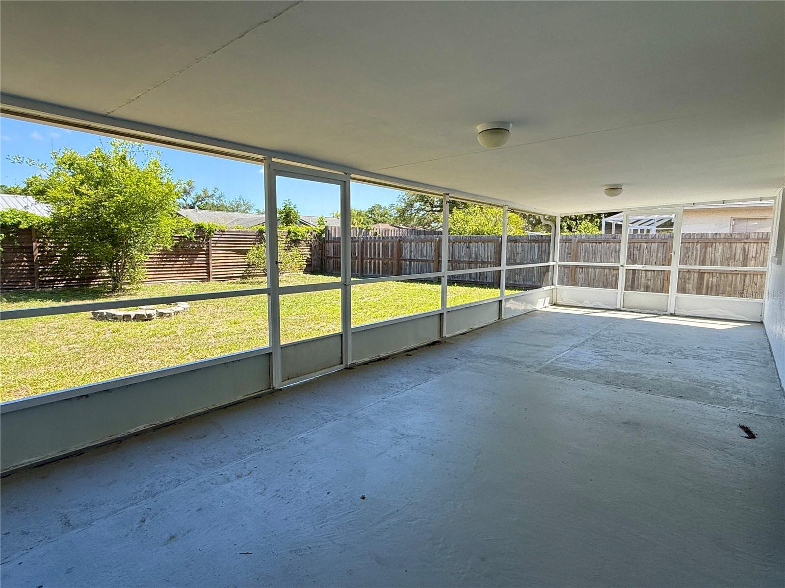 Image 31 of 39 For 5389 Foxwood Drive