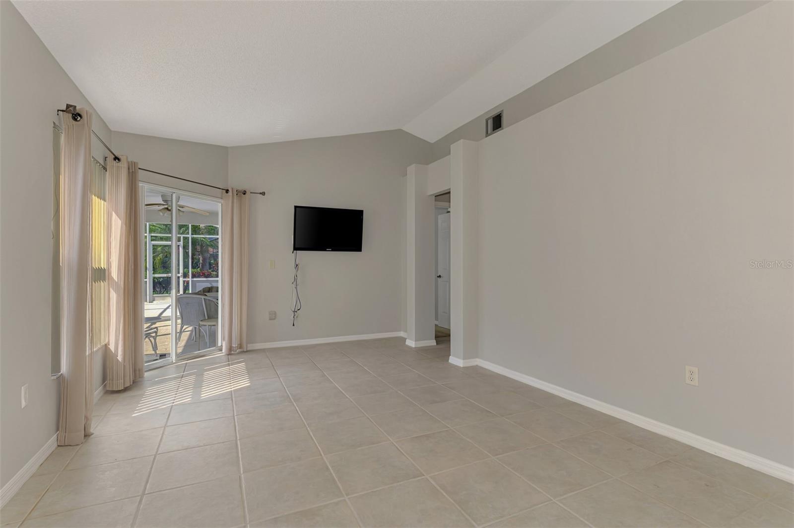 Image 10 of 33 For 4438 Long Common Lane 52