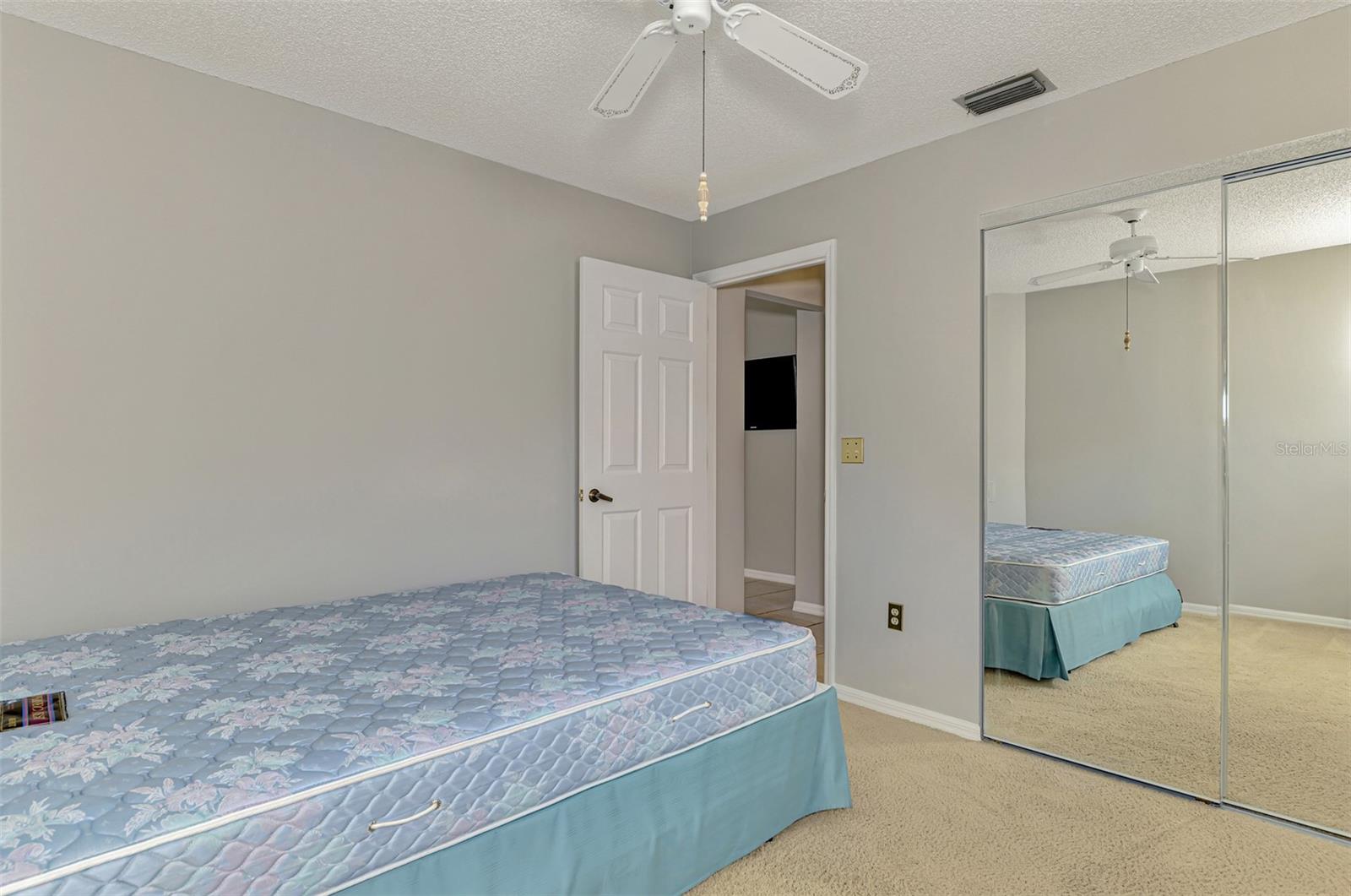 Image 20 of 33 For 4438 Long Common Lane 52